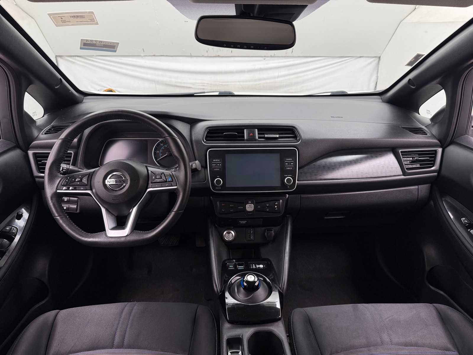 Thumbnail: 2020 Nissan Leaf - 3