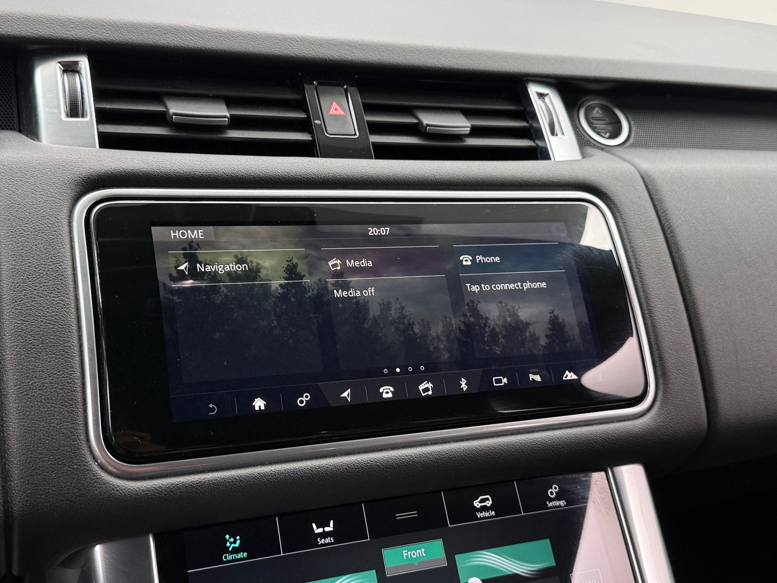 Thumbnail: 2020 Land Rover Range Rover Sport - 4