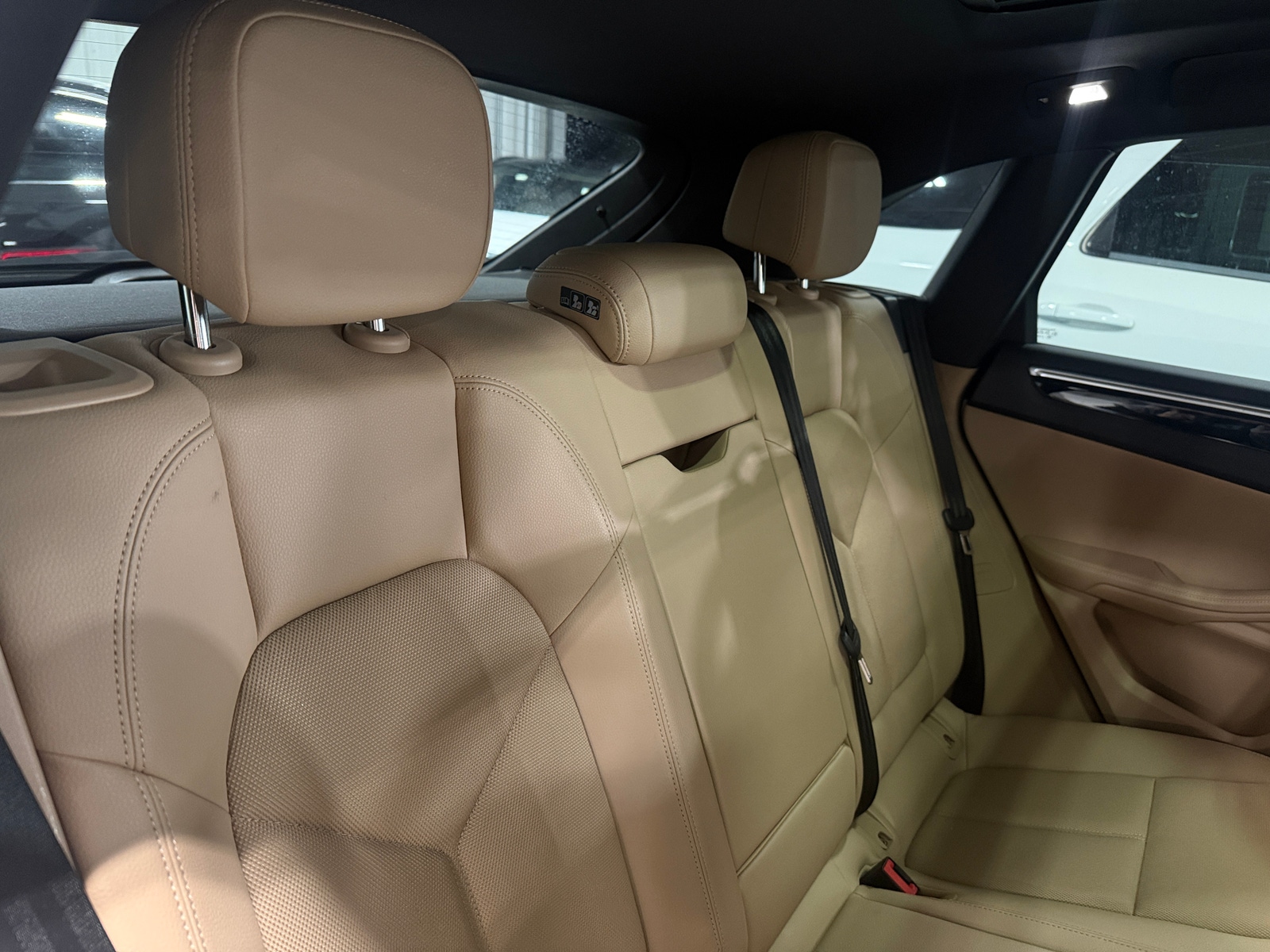 Thumbnail: 2022 Porsche Macan - 6