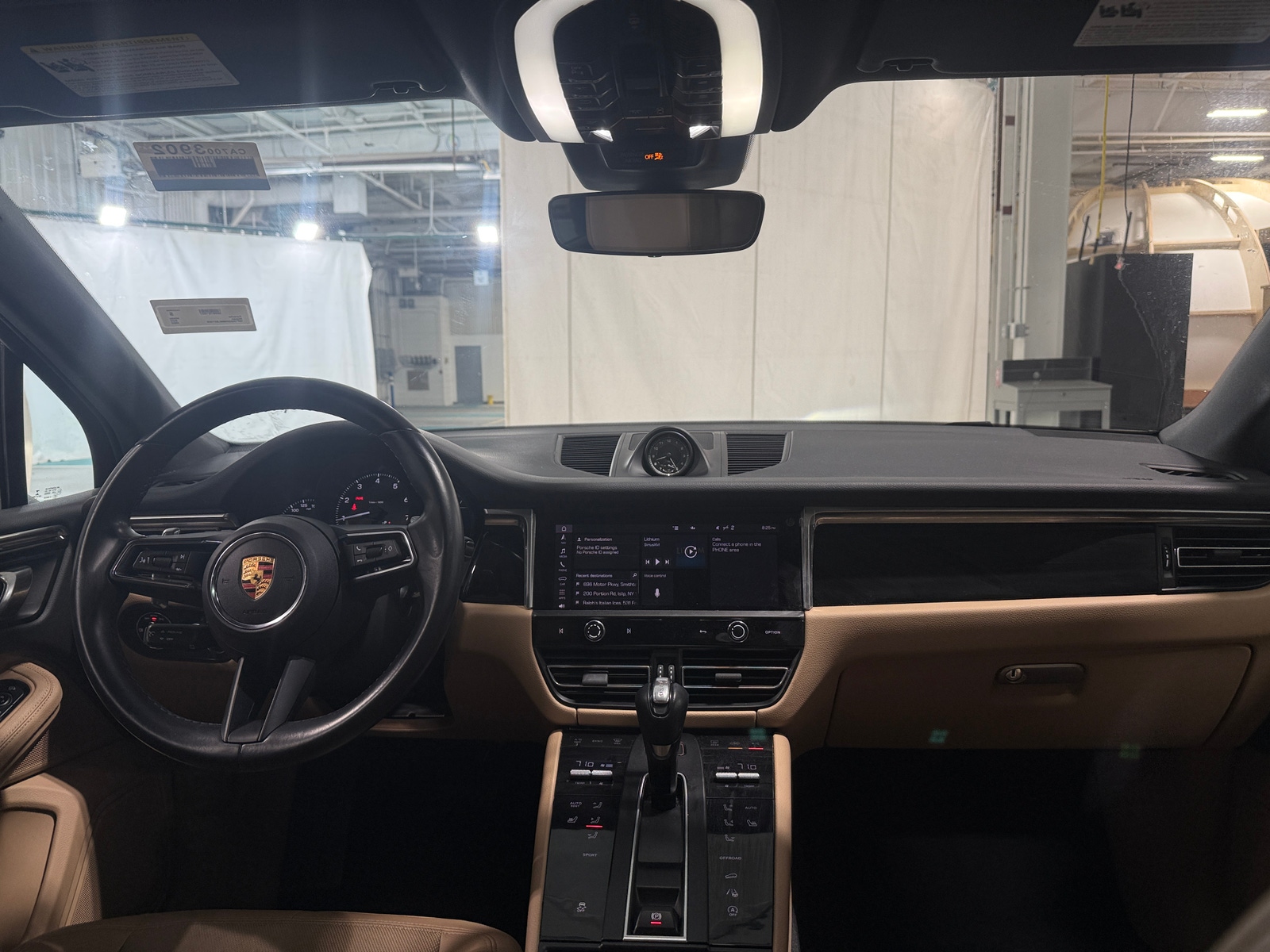 Thumbnail: 2022 Porsche Macan - 3