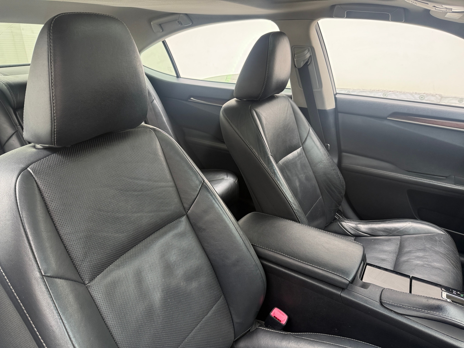 Thumbnail: 2015 Lexus ES - 2