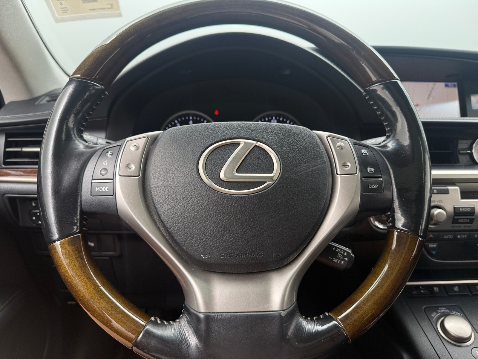 Thumbnail: 2015 Lexus ES - 5