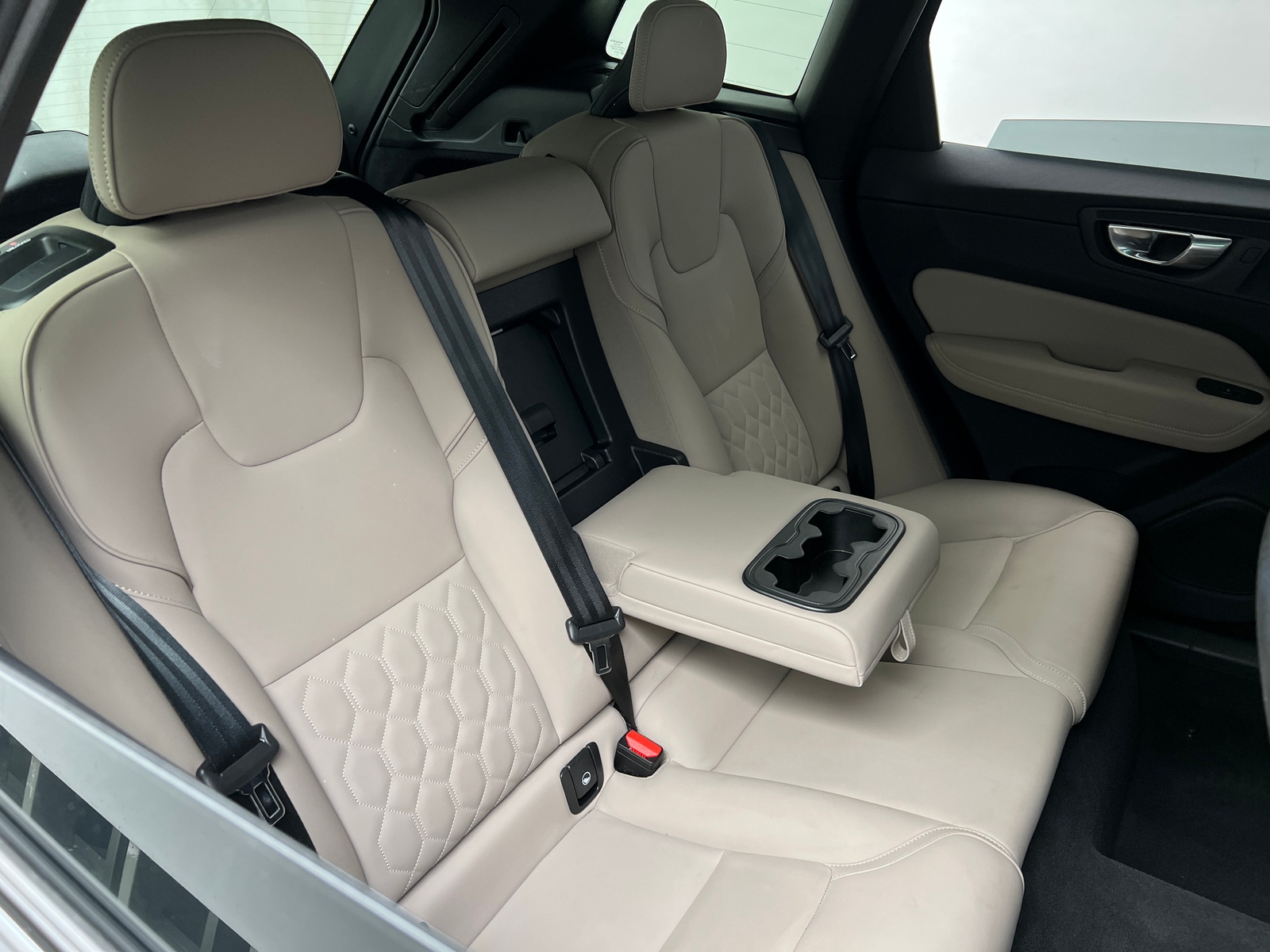 Thumbnail: 2026 Volvo XC60 - 5
