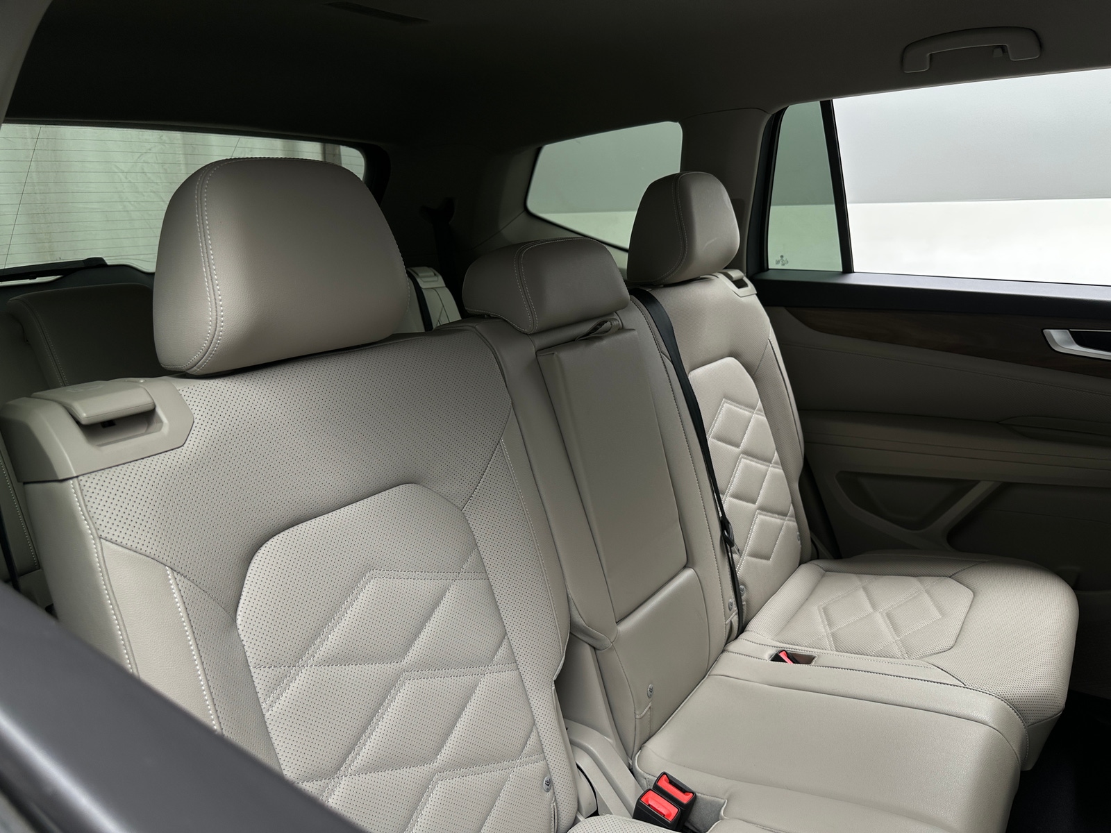 Thumbnail: 2024 Volkswagen Atlas - 6