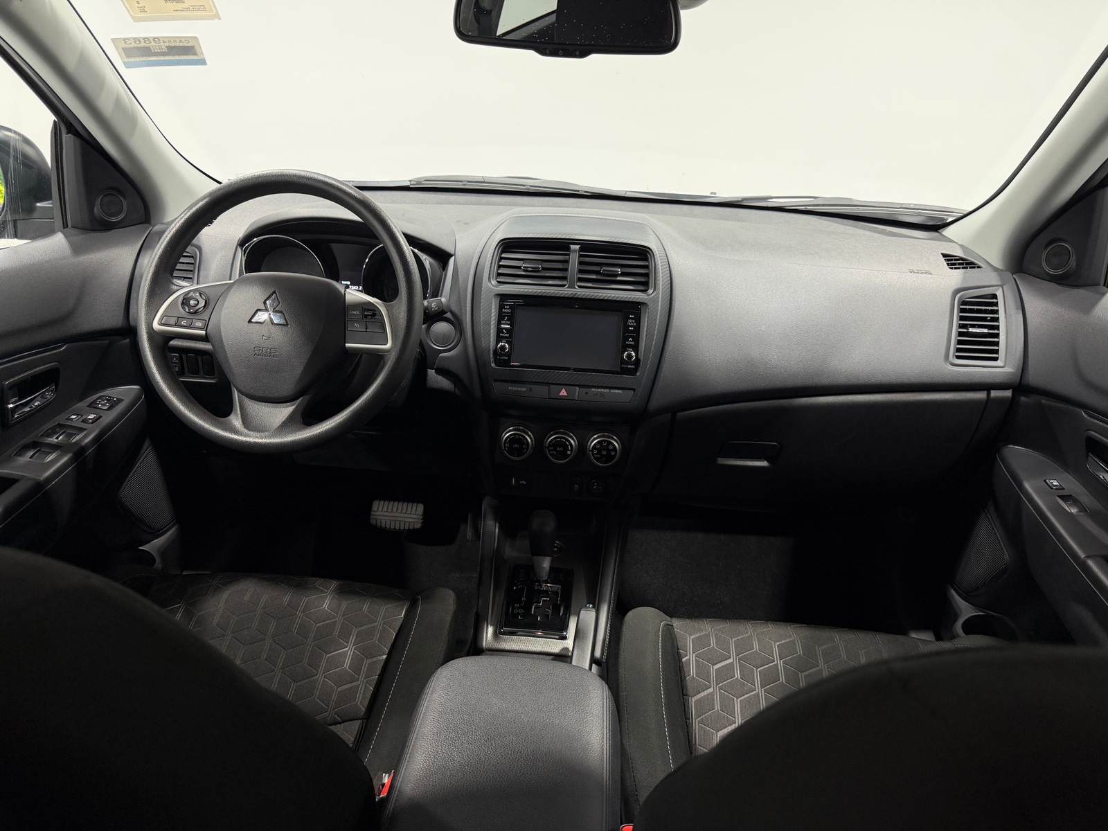 Thumbnail: 2025 Mitsubishi Outlander Sport - 3