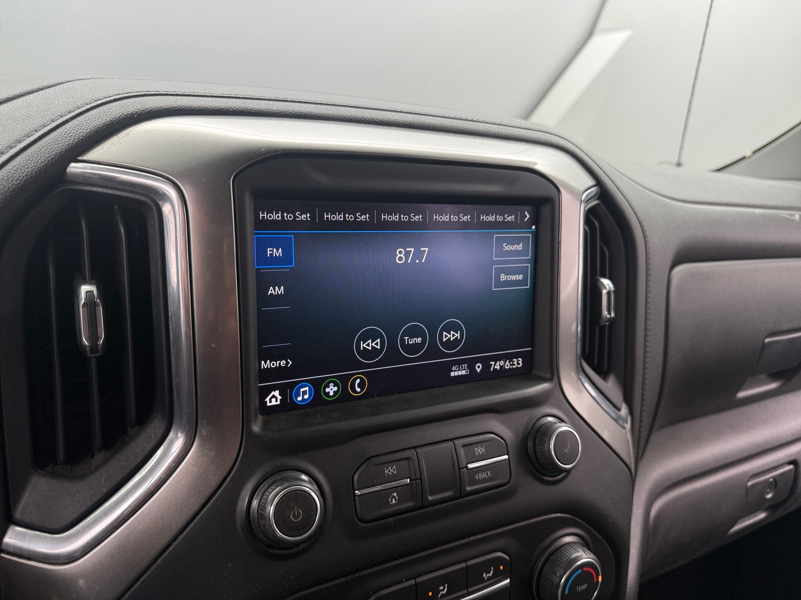 Thumbnail: 2020 Chevrolet Silverado 1500 - 4
