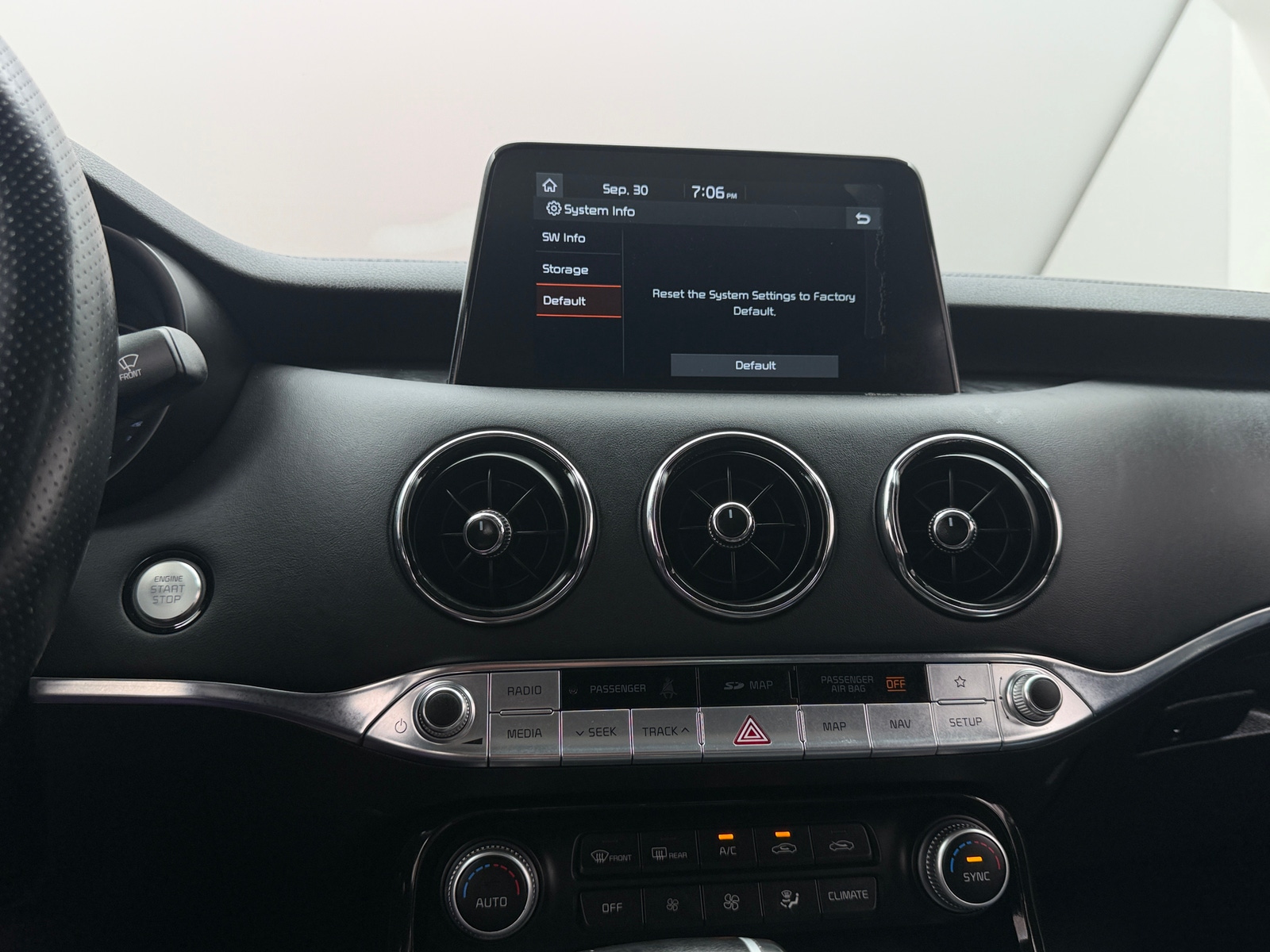 Thumbnail: 2019 Kia Stinger - 3