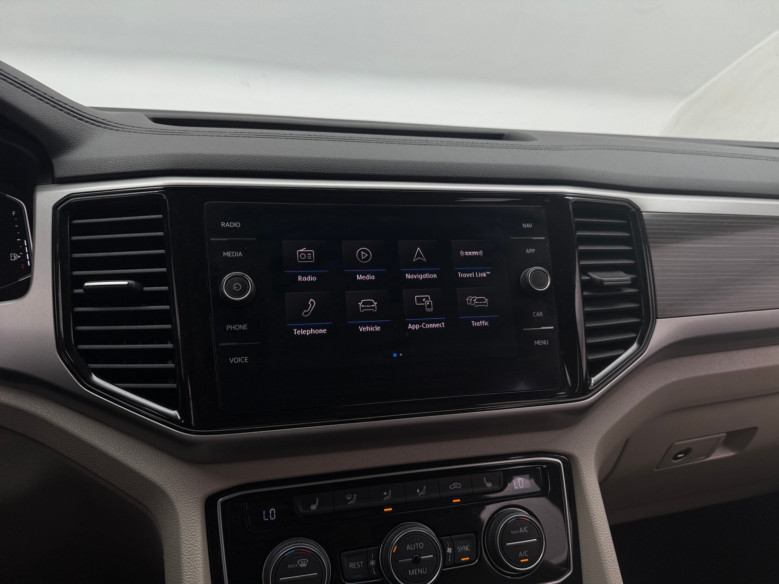Thumbnail: 2020 Volkswagen Atlas - 4