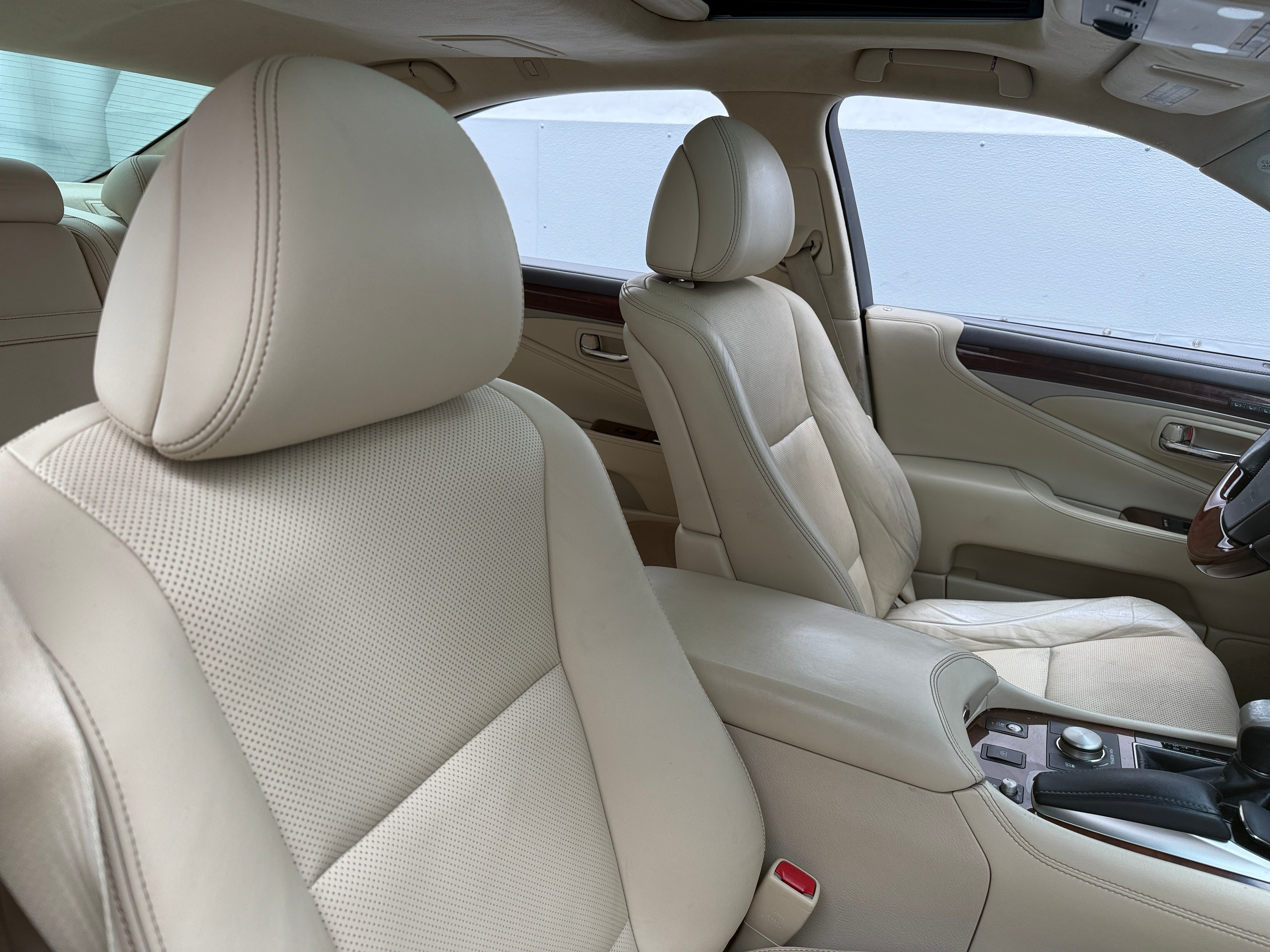 2014 Lexus LS