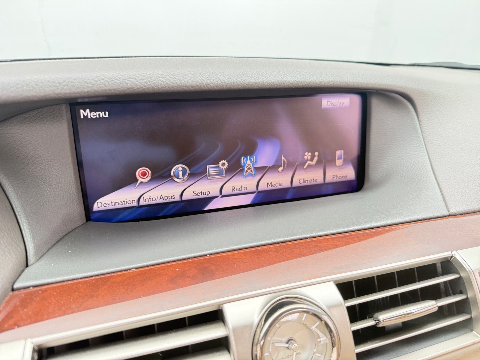 Thumbnail: 2014 Lexus LS - 3