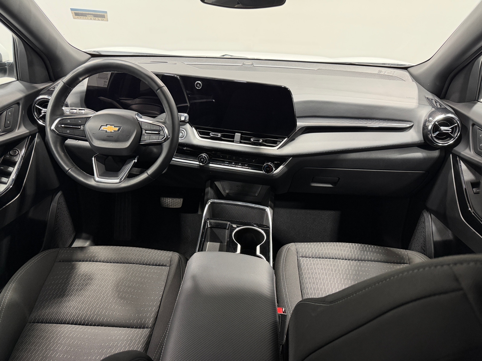 Thumbnail: 2025 Chevrolet Equinox - 3