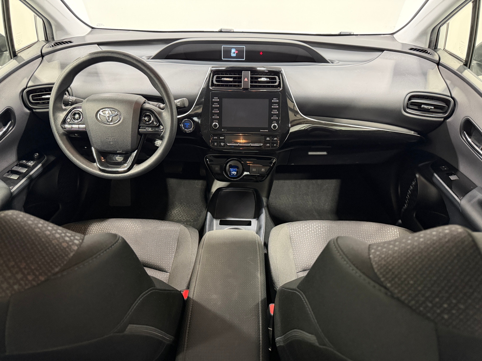 Thumbnail: 2022 Toyota Prius - 3