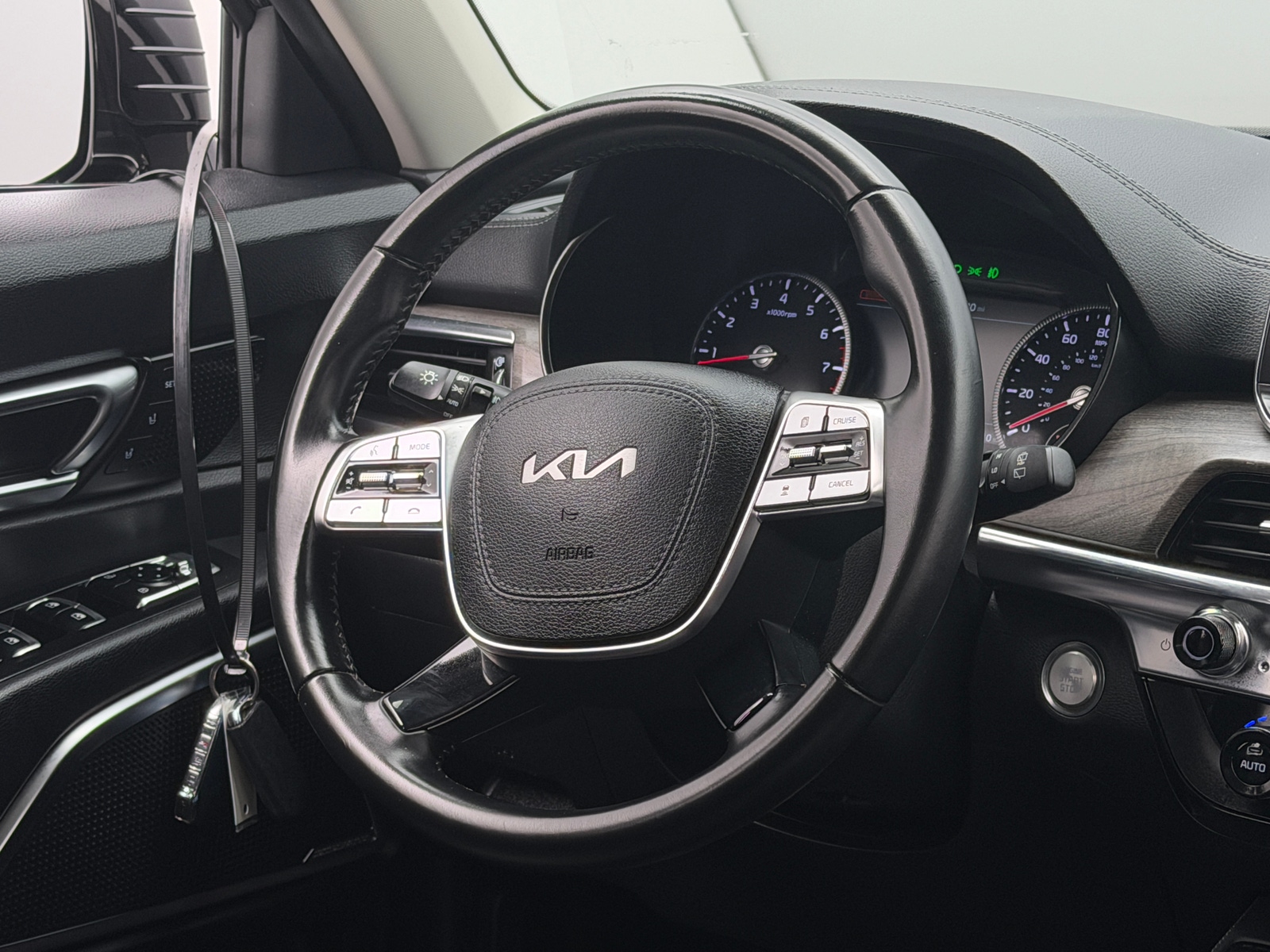 Thumbnail: 2022 Kia Telluride - 4