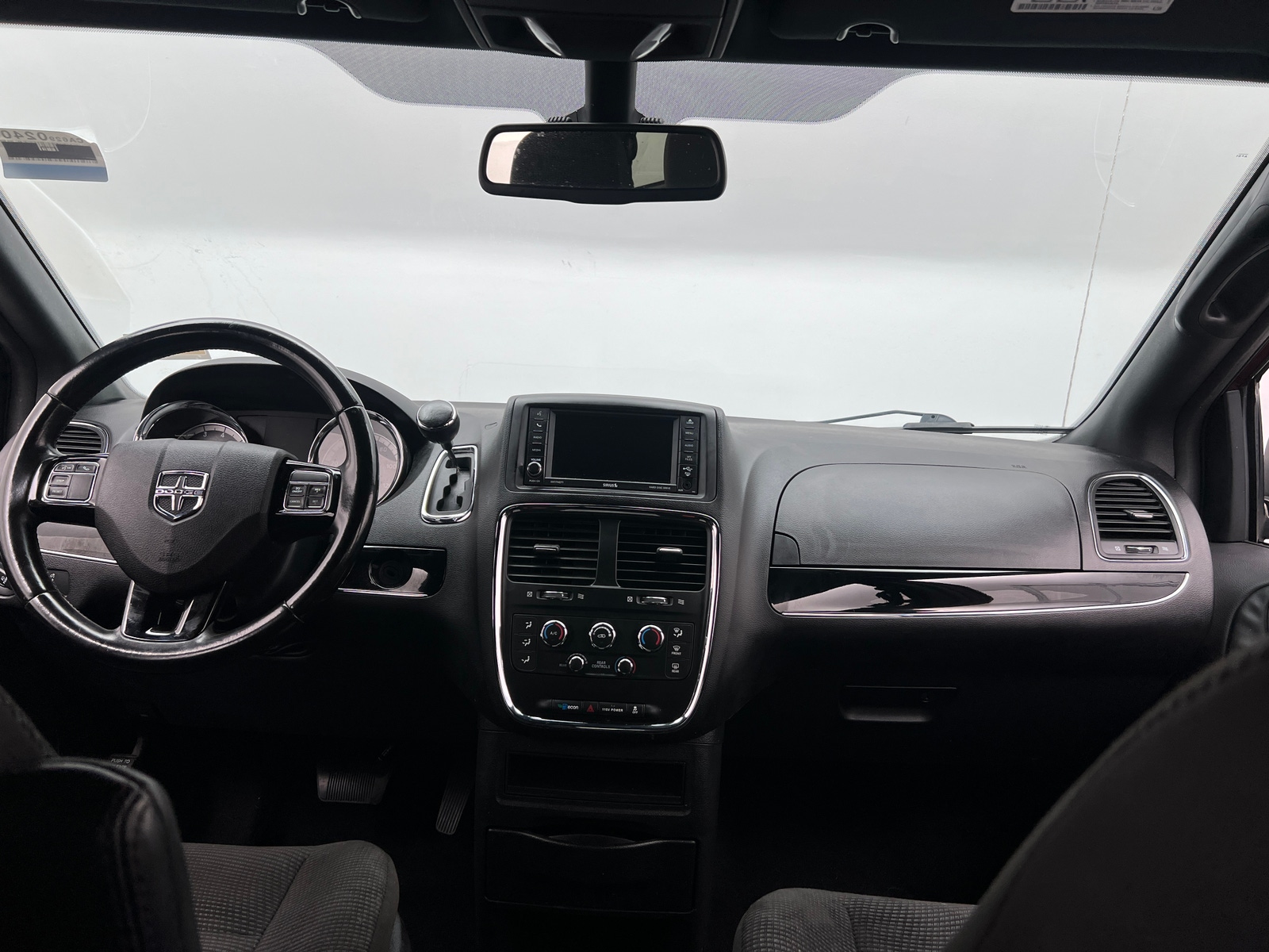 Thumbnail: 2020 Dodge Grand Caravan - 3