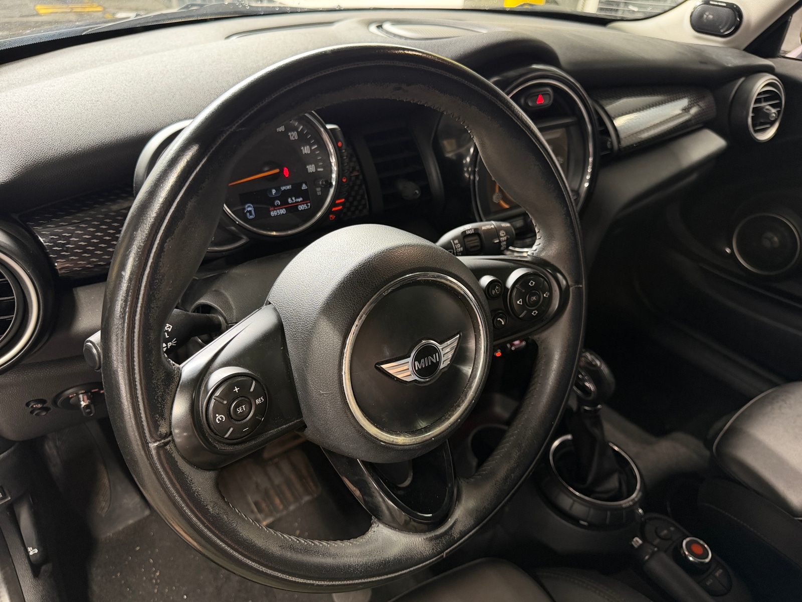 Thumbnail: 2015 MINI Cooper Hardtop - 5