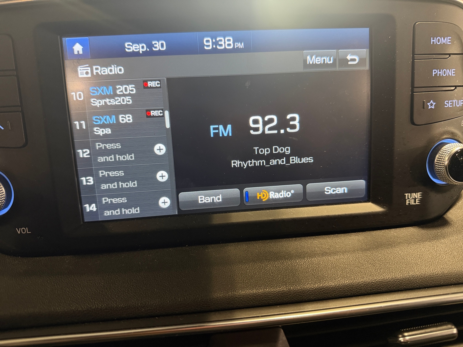Thumbnail: 2019 Hyundai Santa Fe - 3