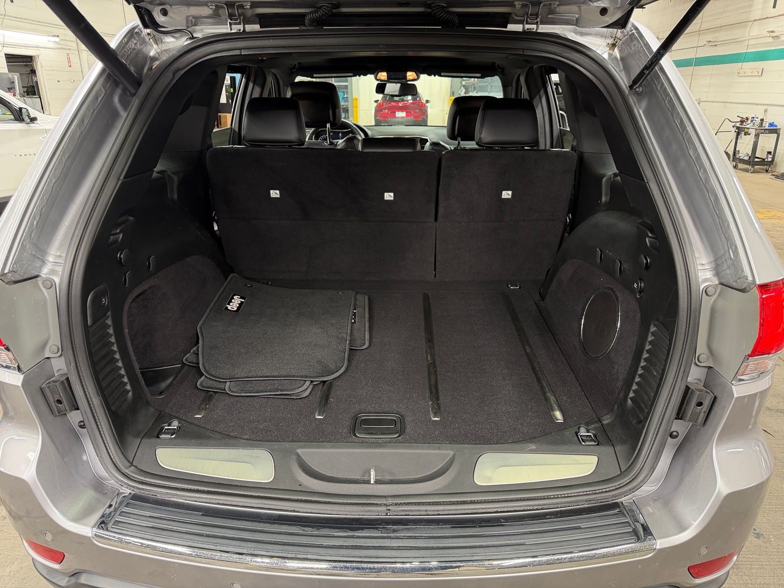 Thumbnail: 2014 Jeep Grand Cherokee - 6