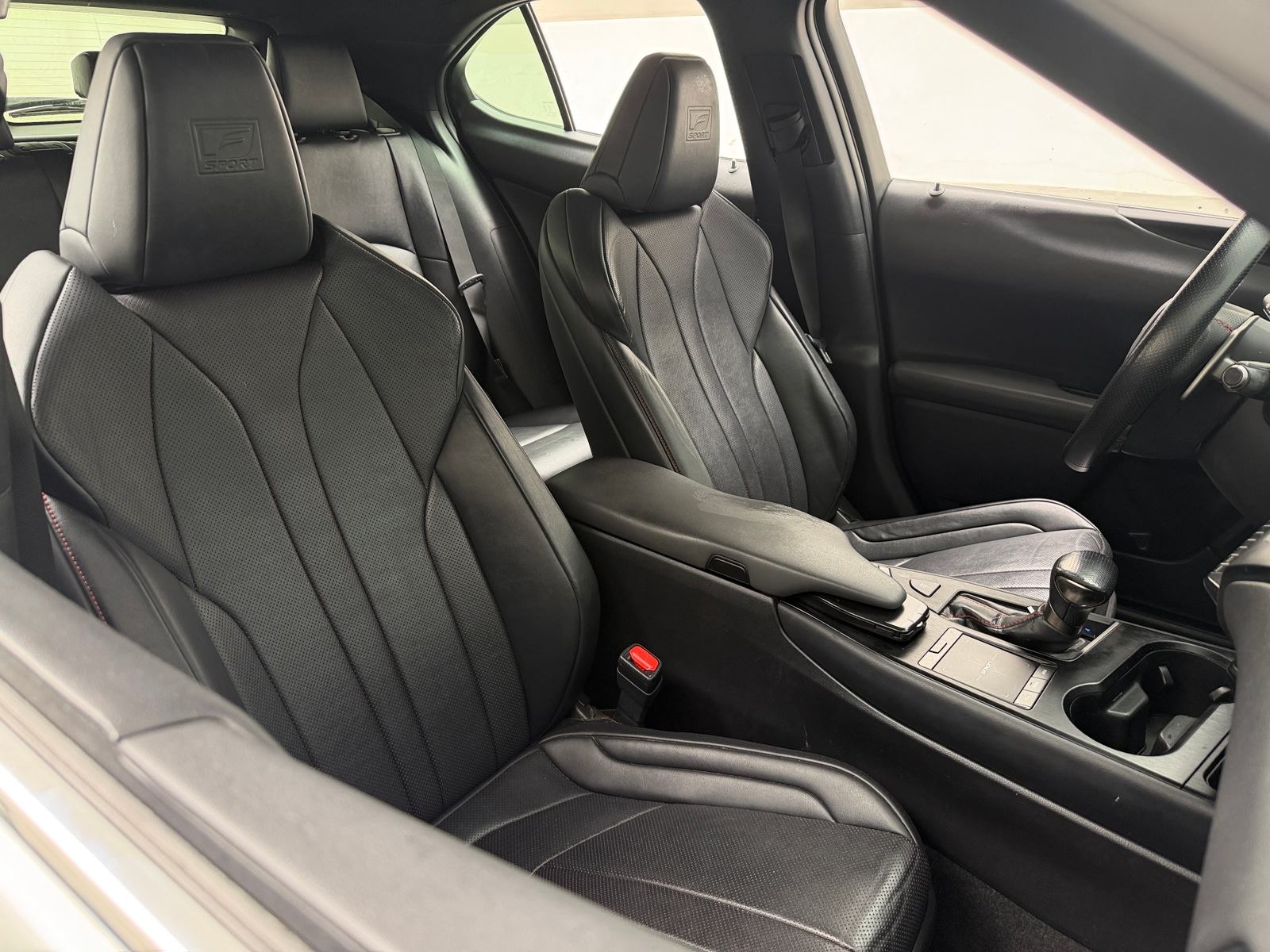 Thumbnail: 2019 Lexus UX - 2