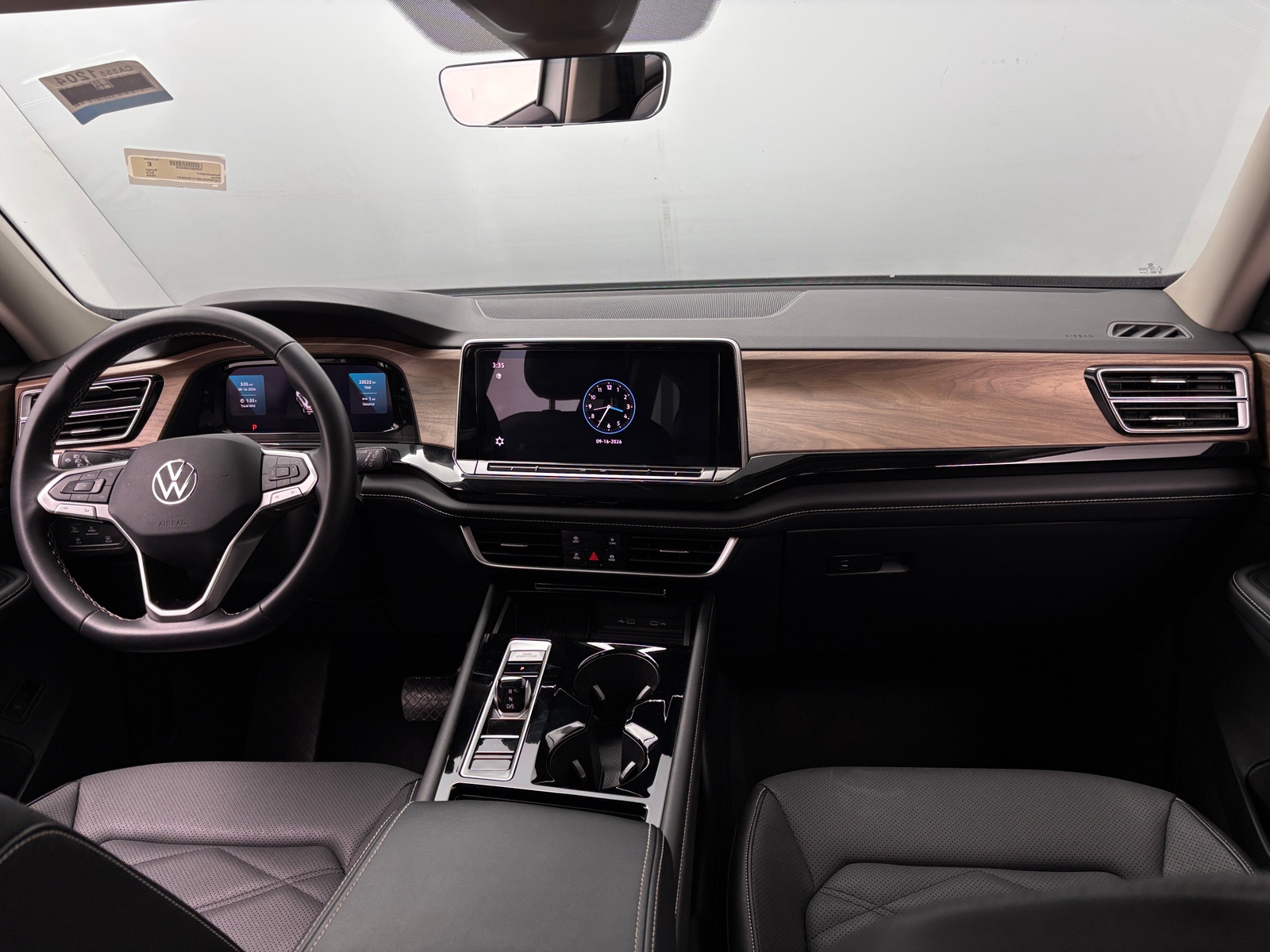 Thumbnail: 2026 Volkswagen Atlas - 2