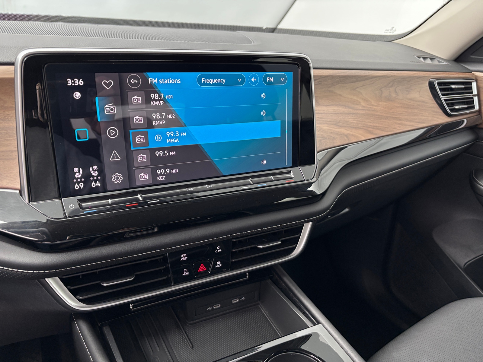 Thumbnail: 2026 Volkswagen Atlas - 3
