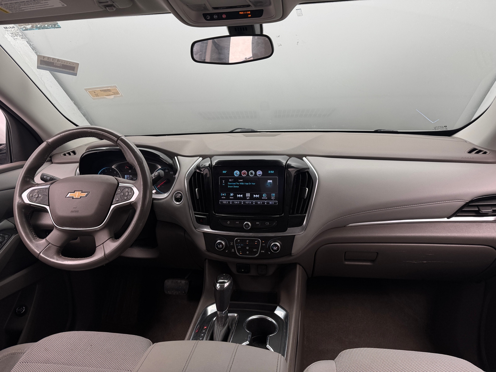 Thumbnail: 2018 Chevrolet Traverse - 3