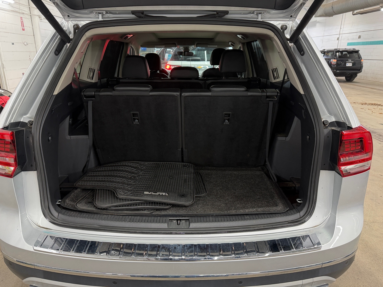 Thumbnail: 2019 Volkswagen Atlas - 7