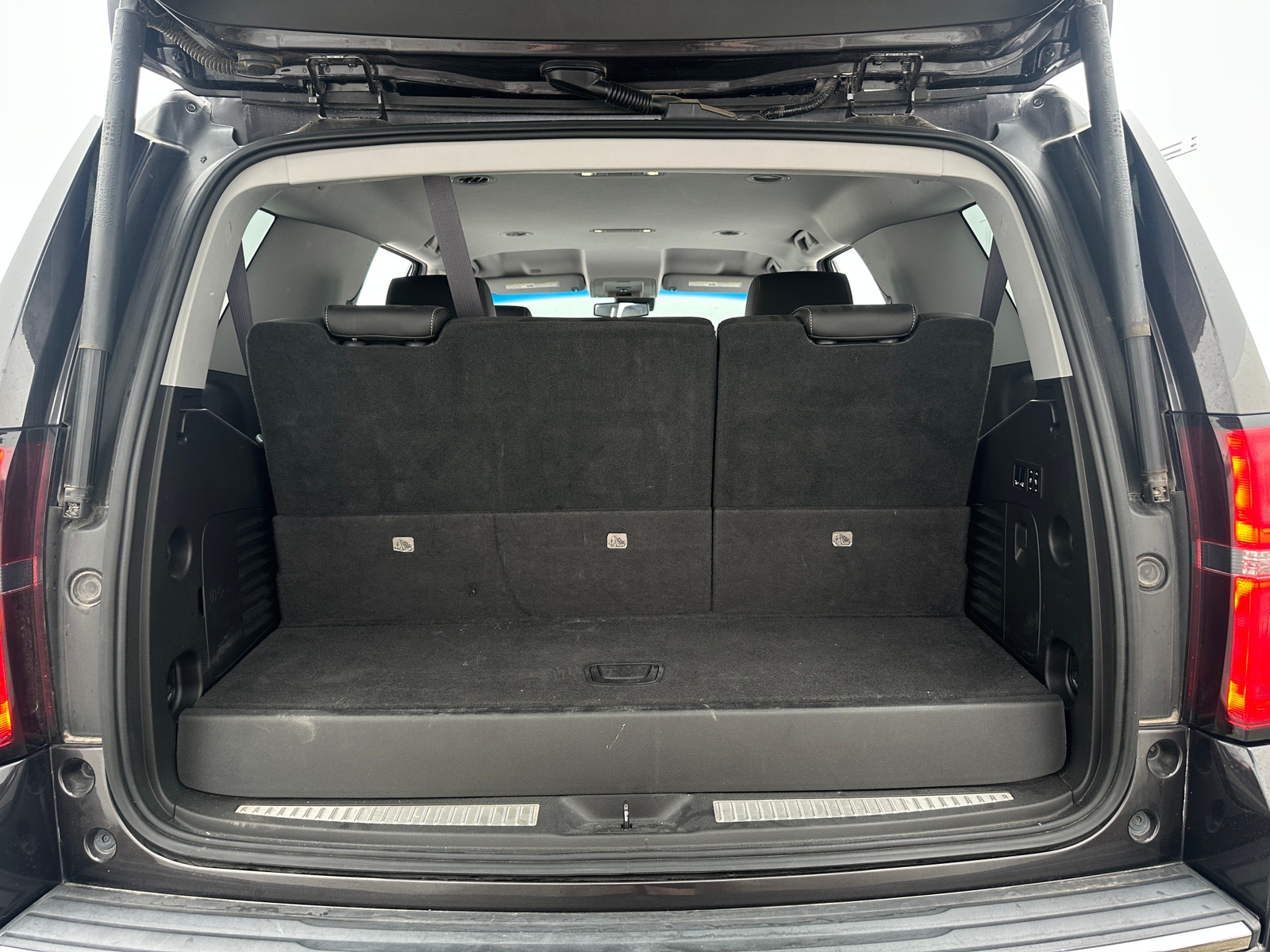 Thumbnail: 2016 Chevrolet Tahoe - 6
