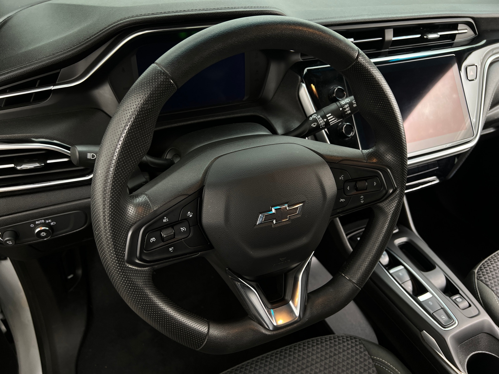 Thumbnail: 2023 Chevrolet Bolt EV - 5