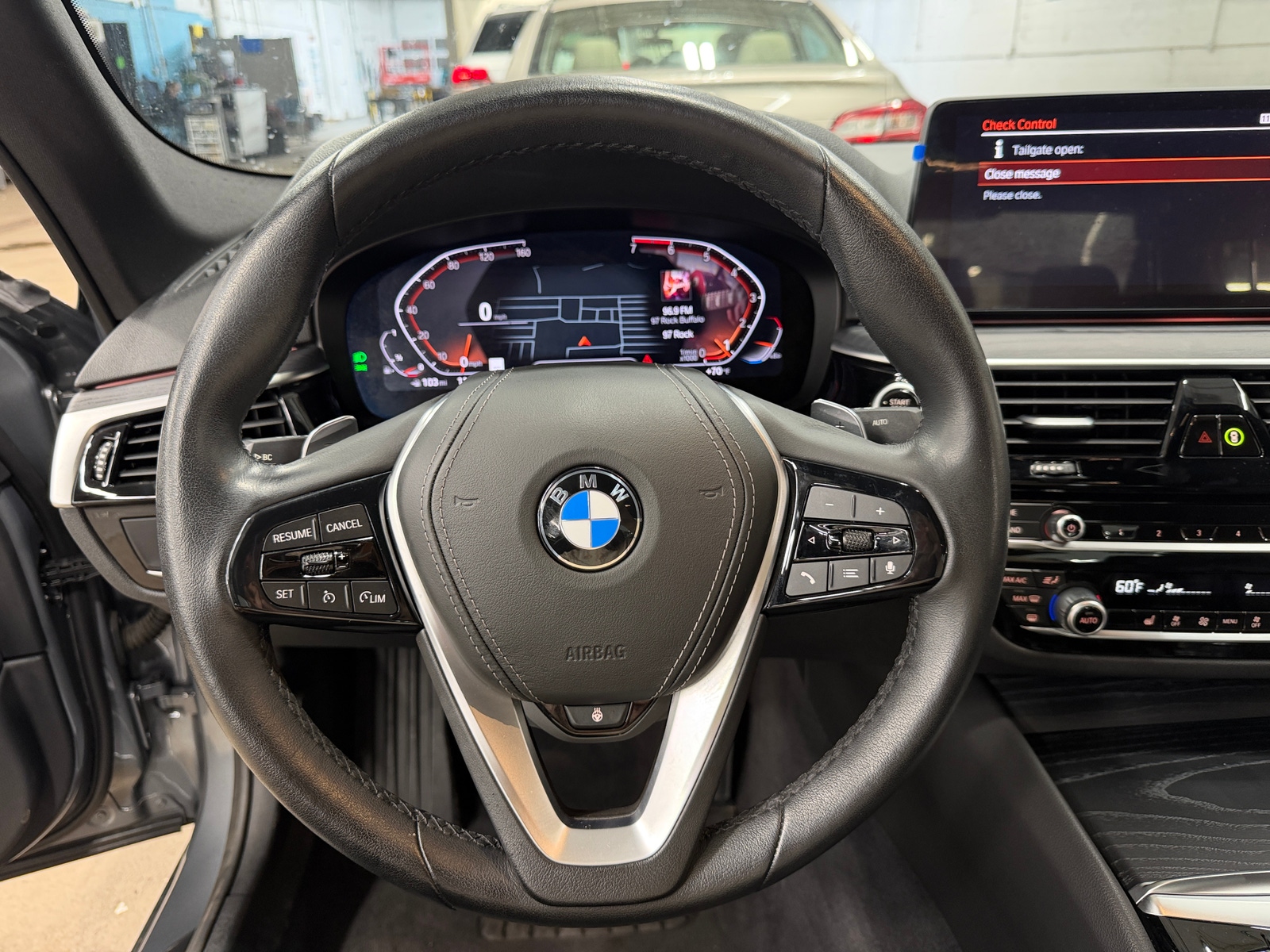 Thumbnail: 2023 BMW 5 Series - 4