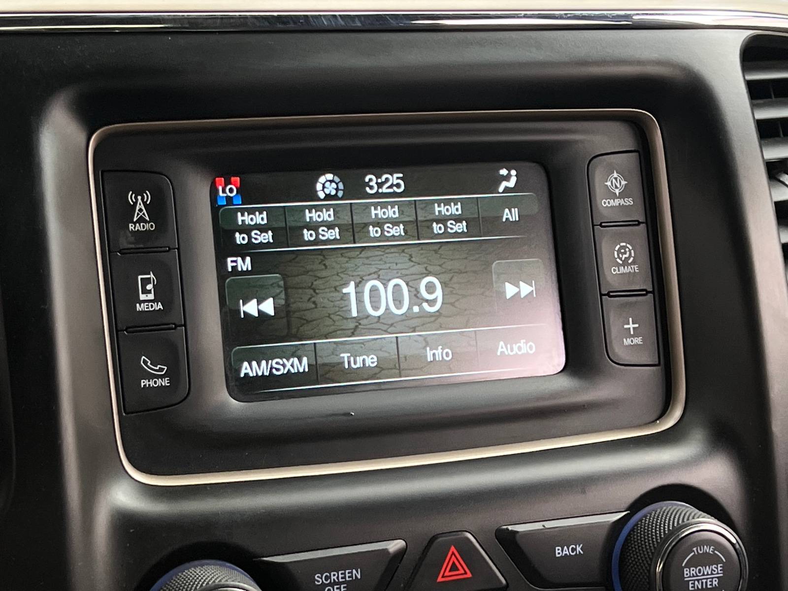 Thumbnail: 2015 Jeep Grand Cherokee - 4