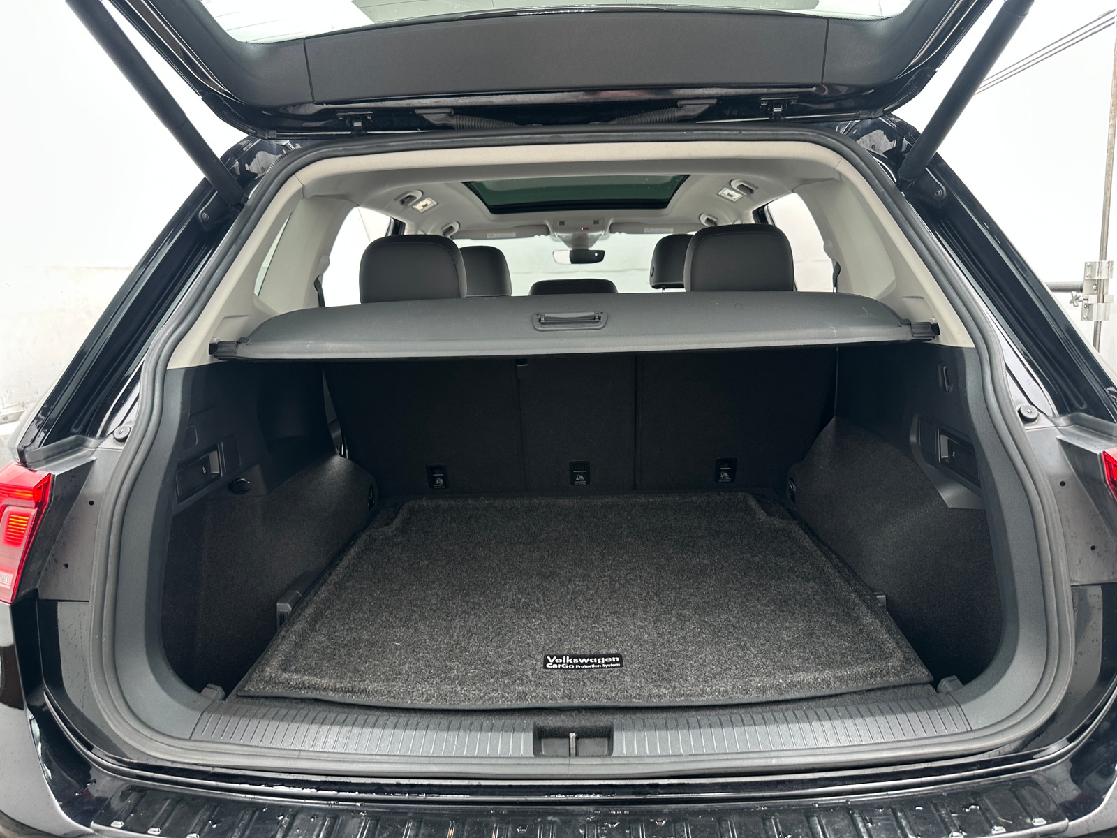 Thumbnail: 2021 Volkswagen Tiguan - 7