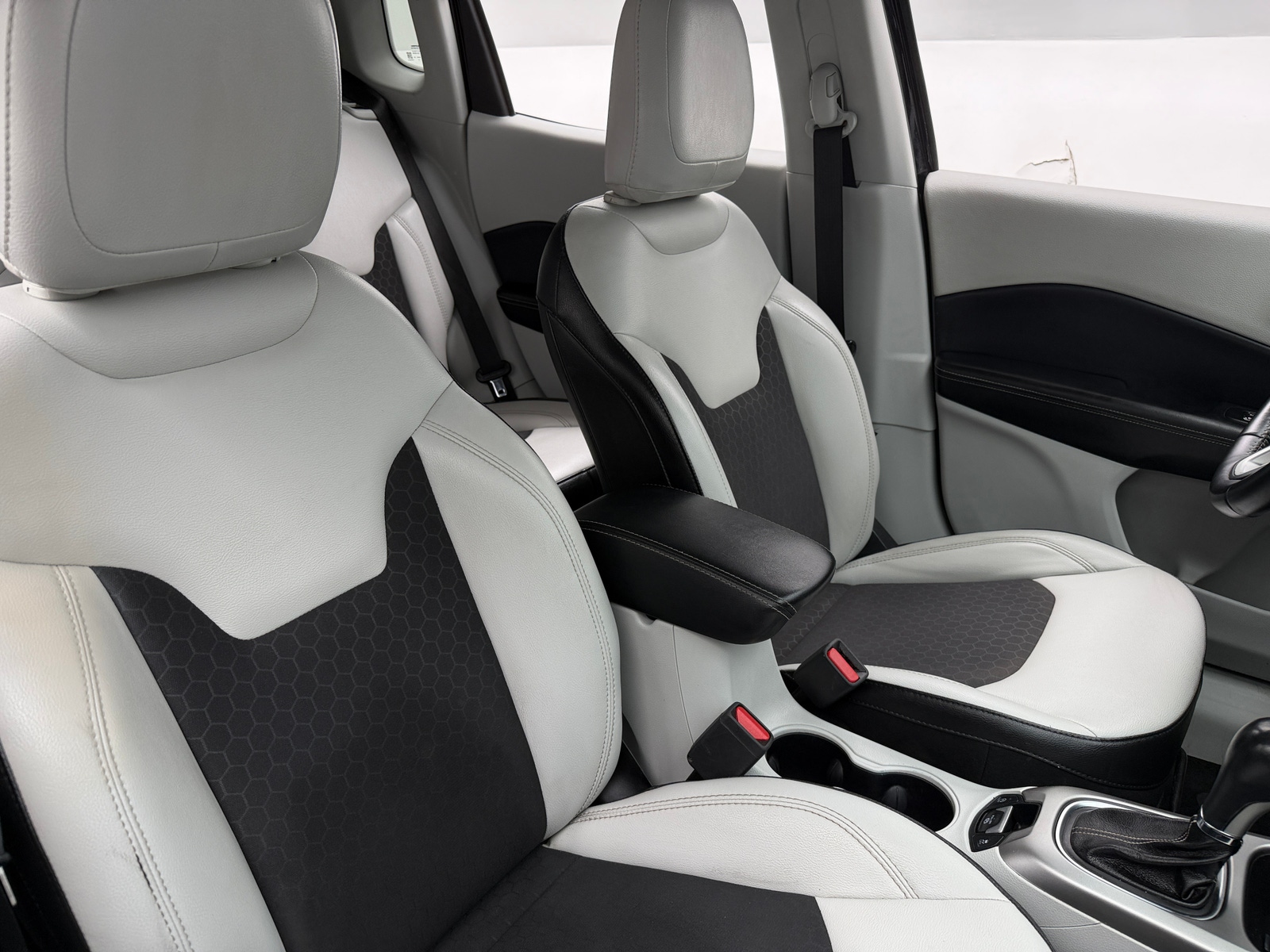 Thumbnail: 2019 Jeep Compass - 2