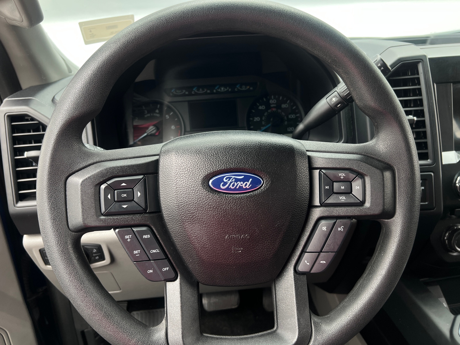 Thumbnail: 2017 Ford Econoline - 5