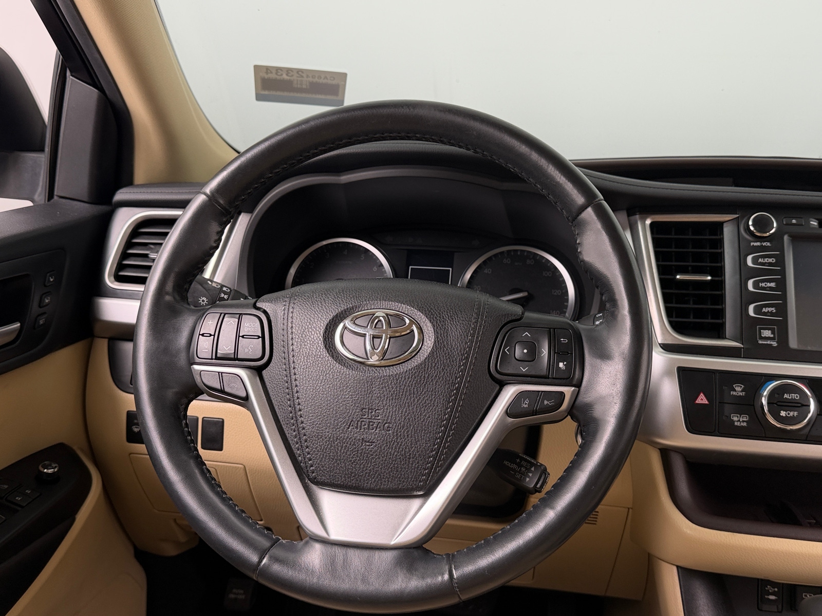 Thumbnail: 2019 Toyota Highlander - 4