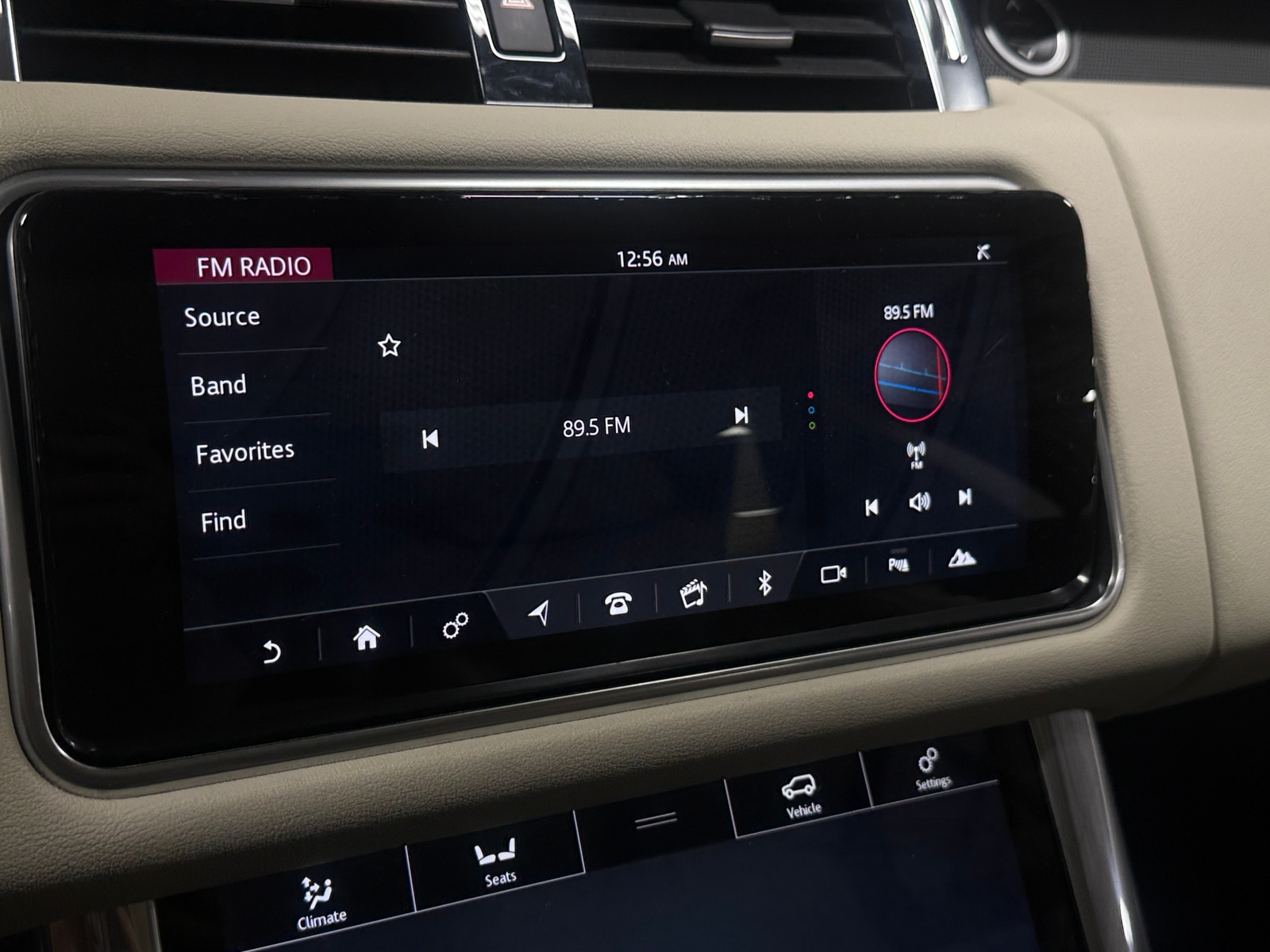 Thumbnail: 2020 Land Rover Range Rover Sport - 3