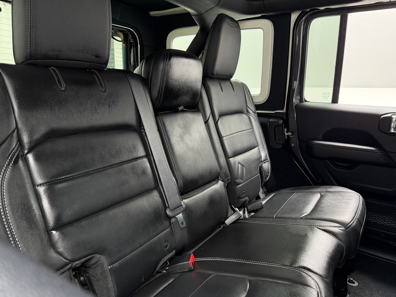 Thumbnail: 2019 Jeep Wrangler - 5