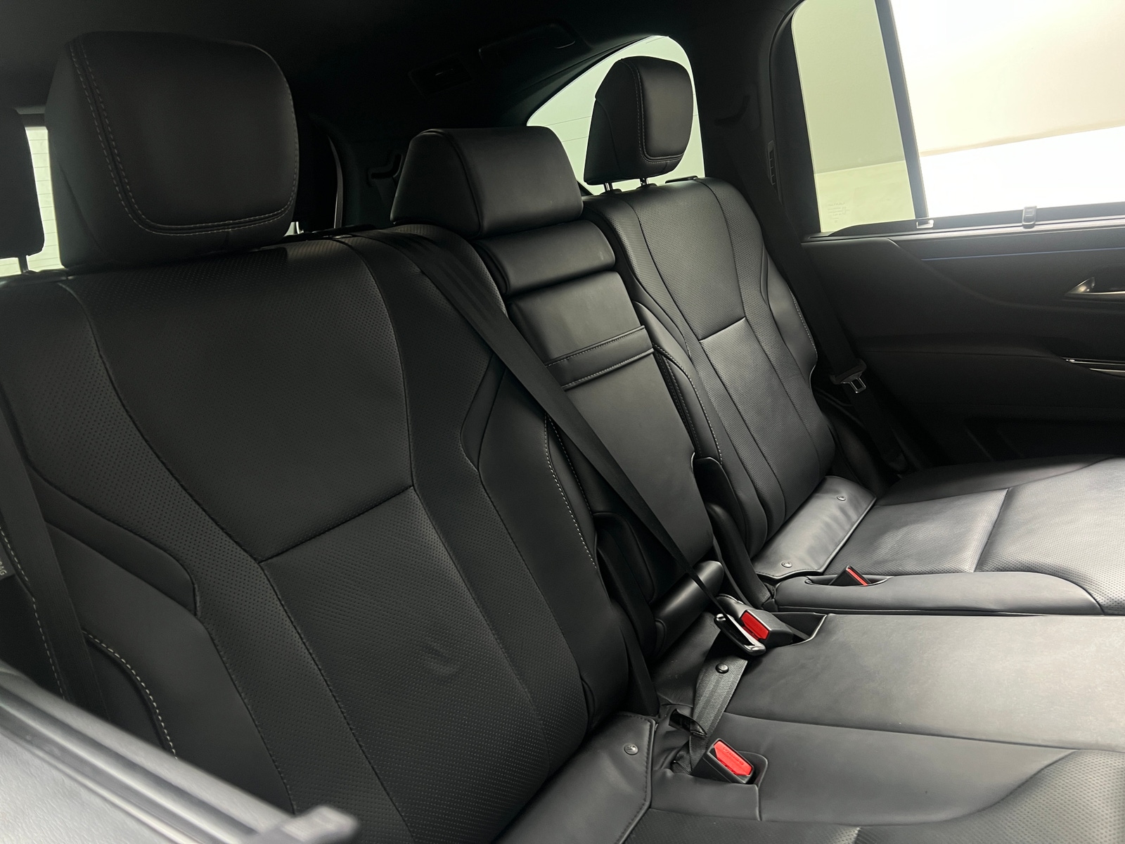 Thumbnail: 2023 Lexus LX - 5