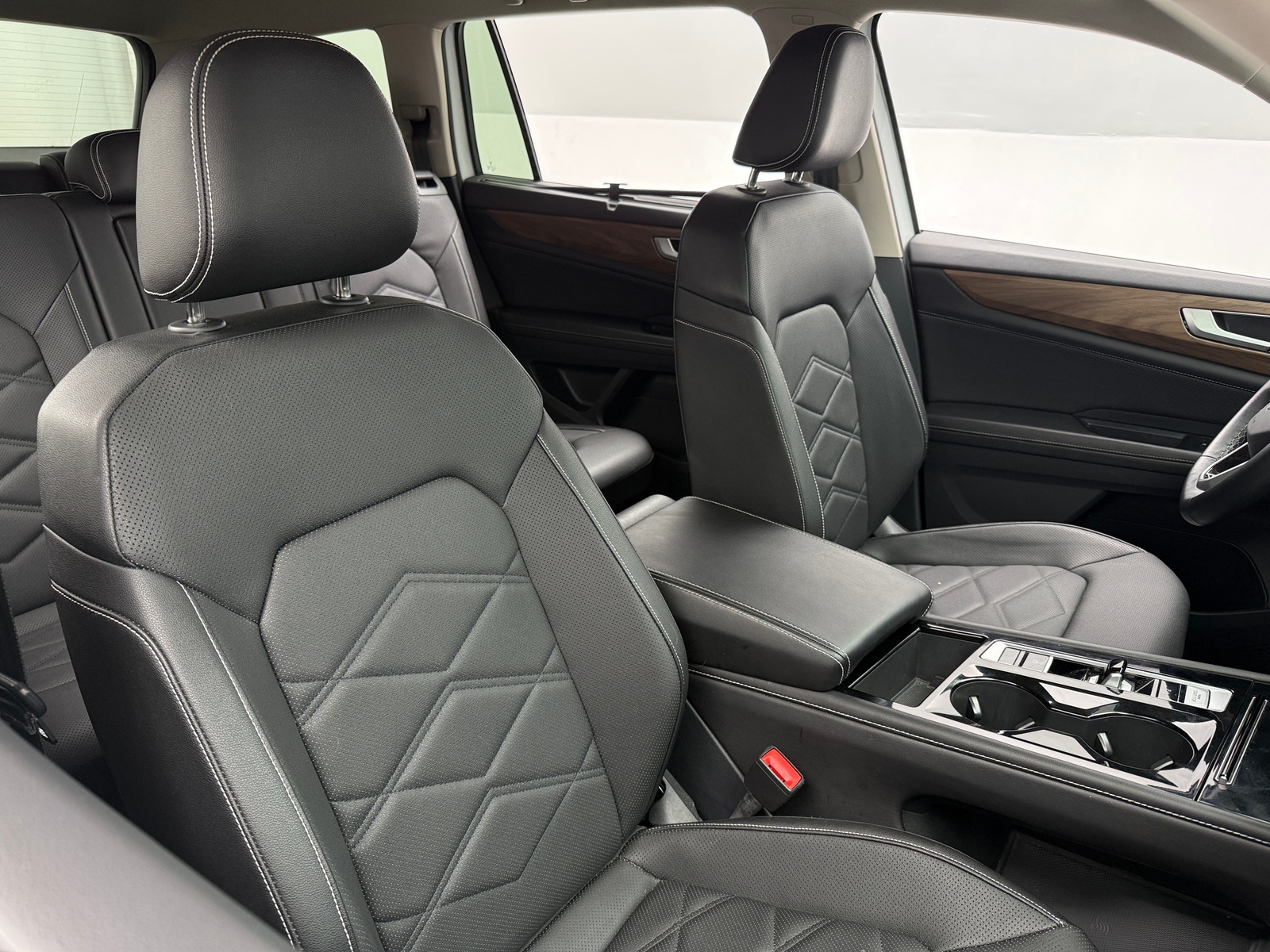 Thumbnail: 2025 Volkswagen Atlas - 2