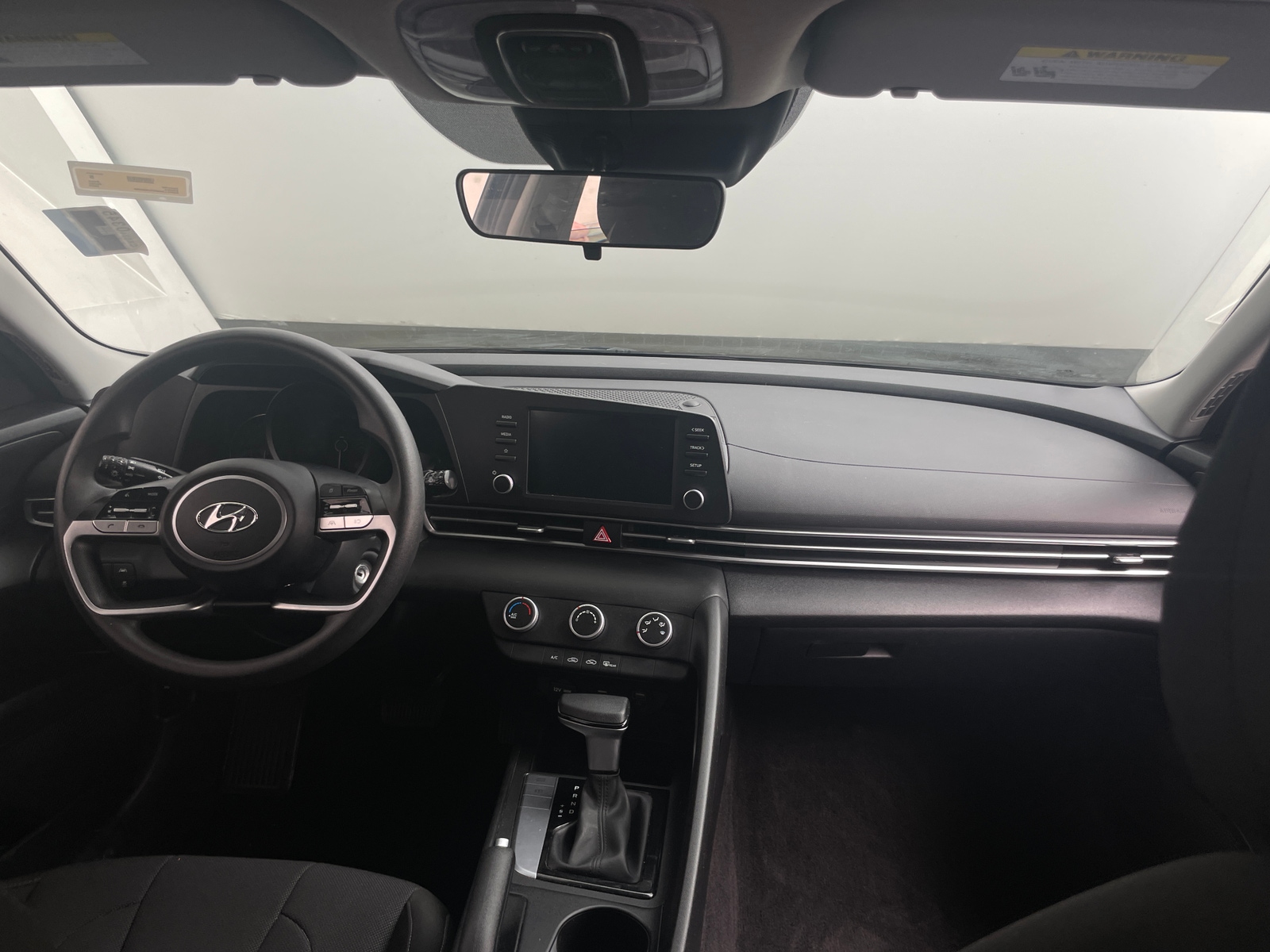 Thumbnail: 2023 Hyundai Elantra - 3