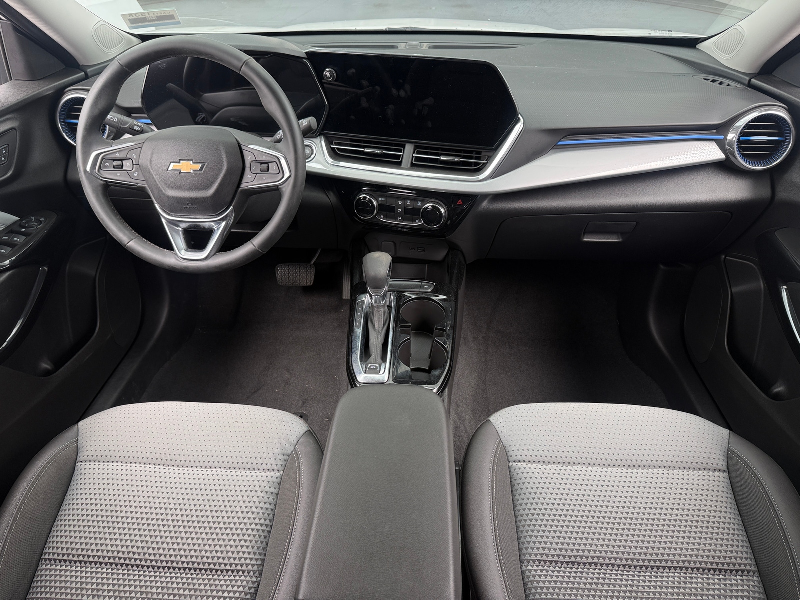 Thumbnail: 2025 Chevrolet Trax - 2
