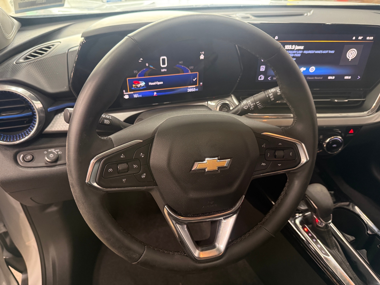 Thumbnail: 2025 Chevrolet Trax - 4