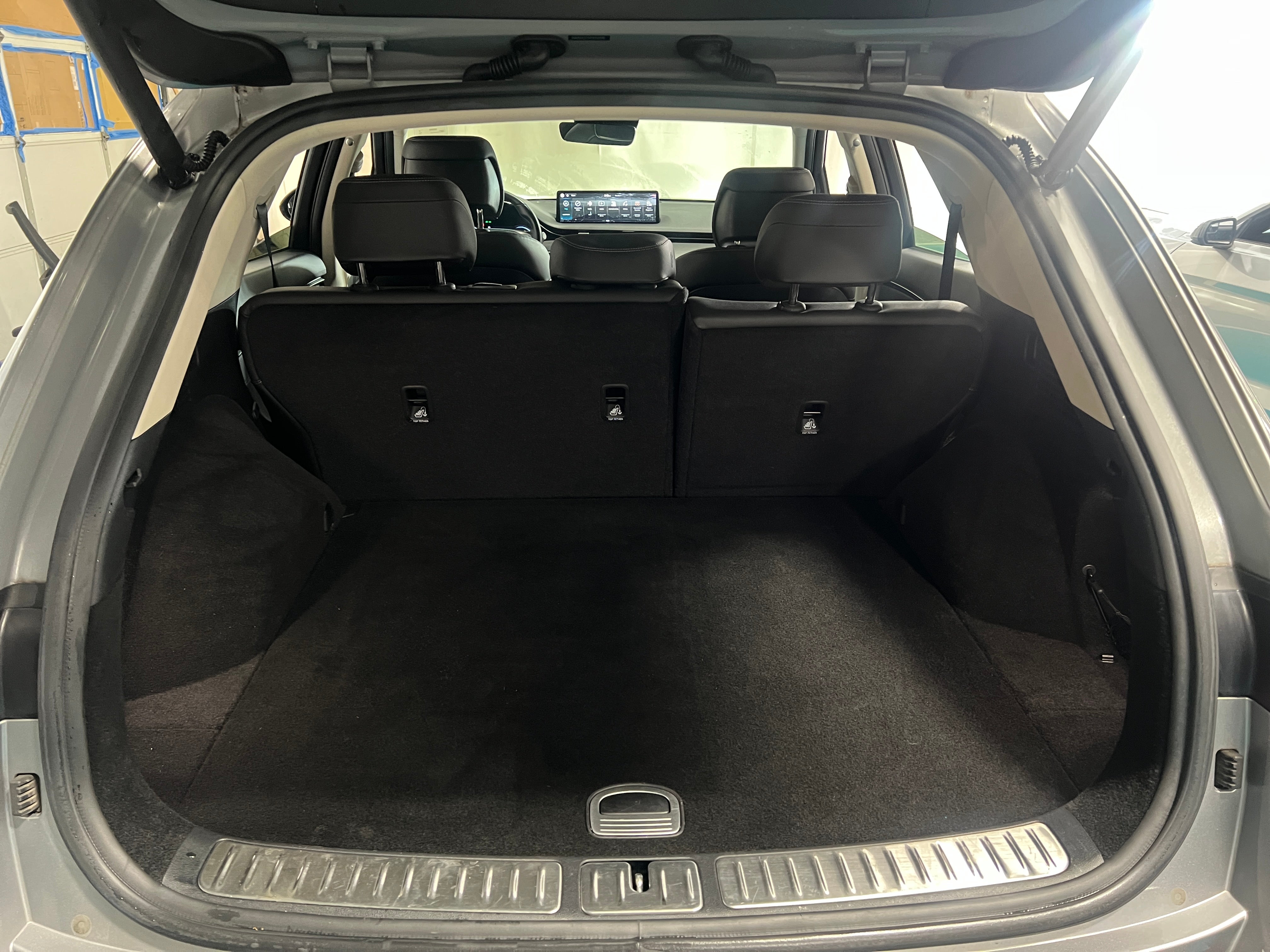 2025 GENESIS GV70
