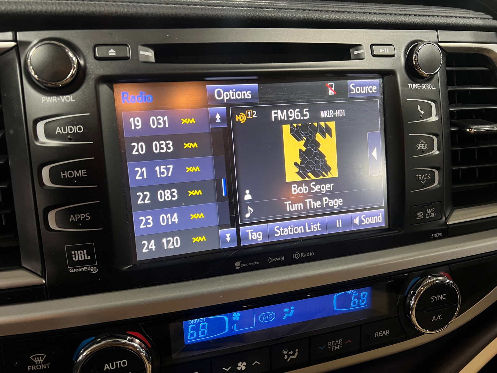 Thumbnail: 2019 Toyota Highlander - 4