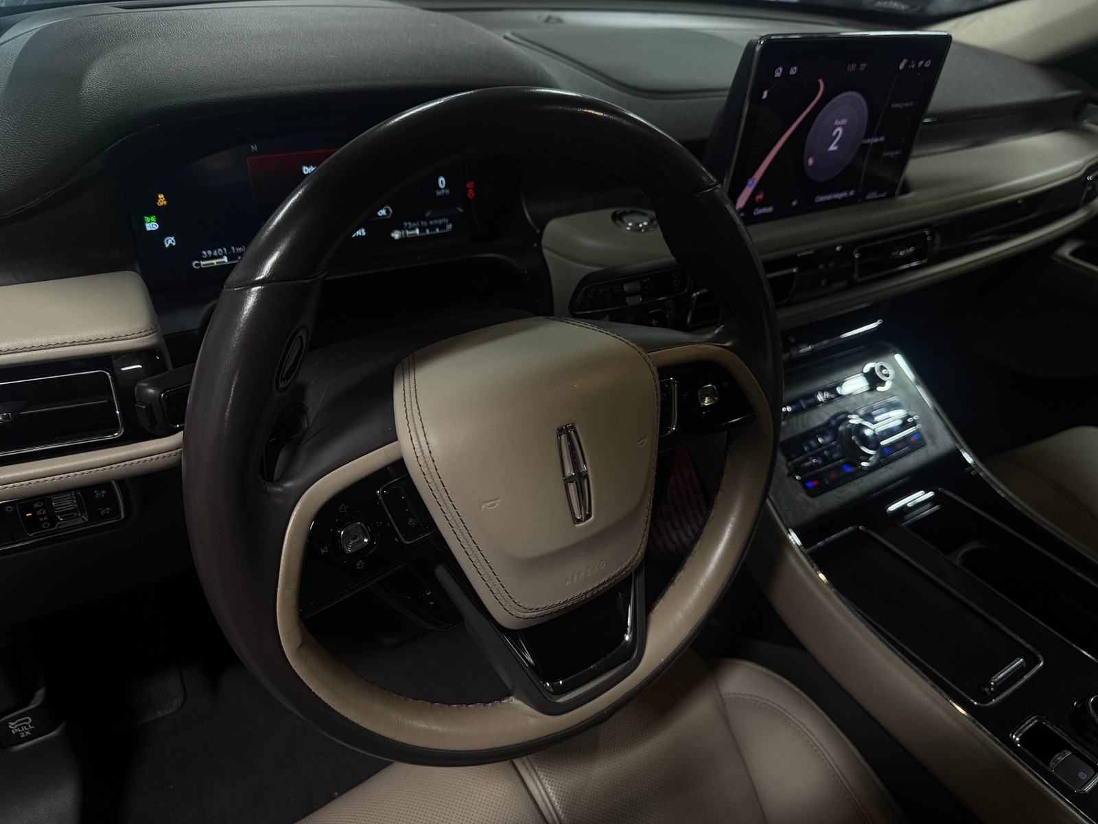Thumbnail: 2022 Lincoln Aviator - 4