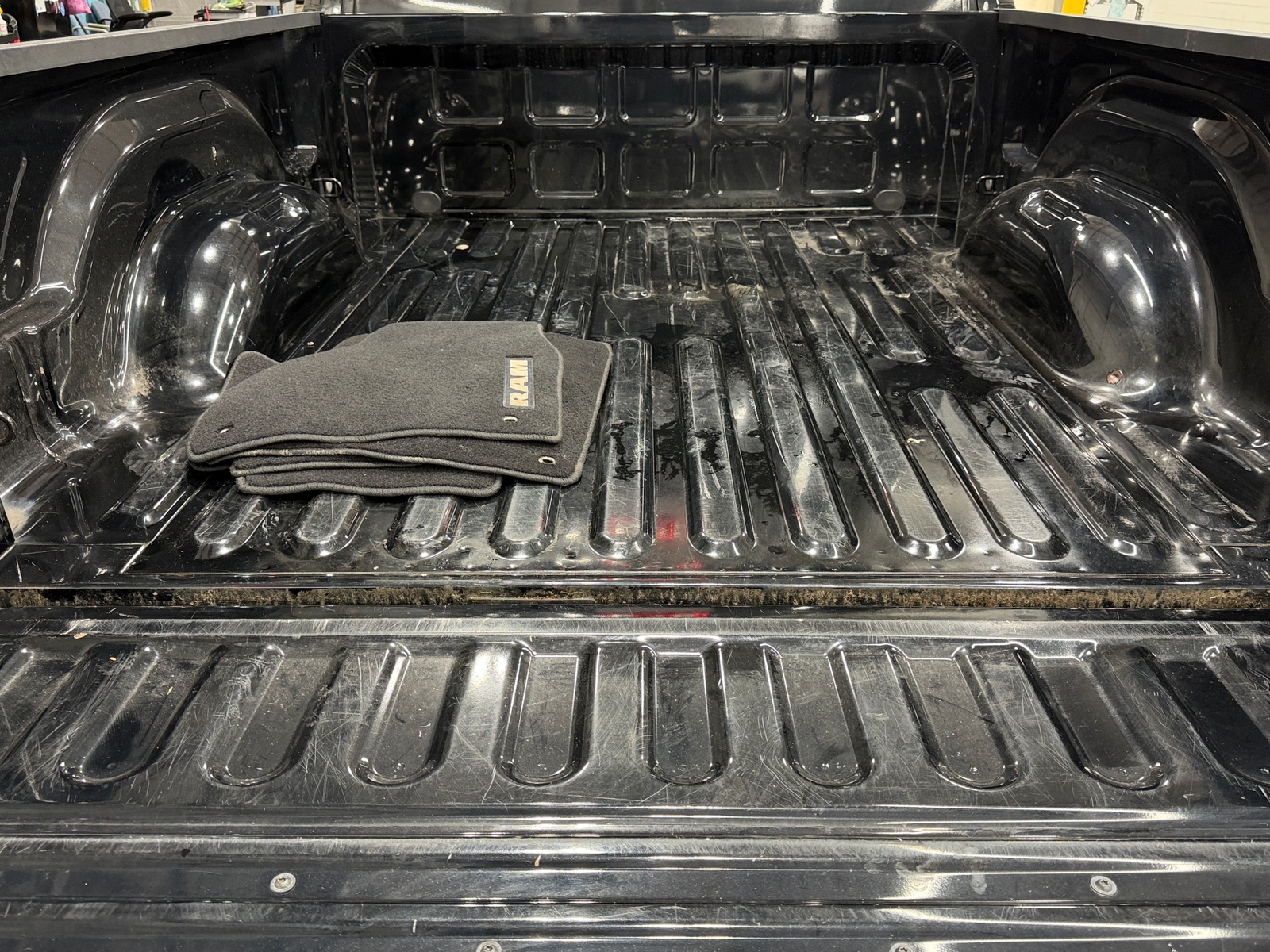 Thumbnail: 2020 RAM 1500 Classic - 7