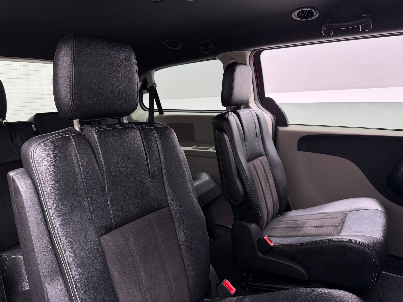 Thumbnail: 2020 Dodge Grand Caravan - 5