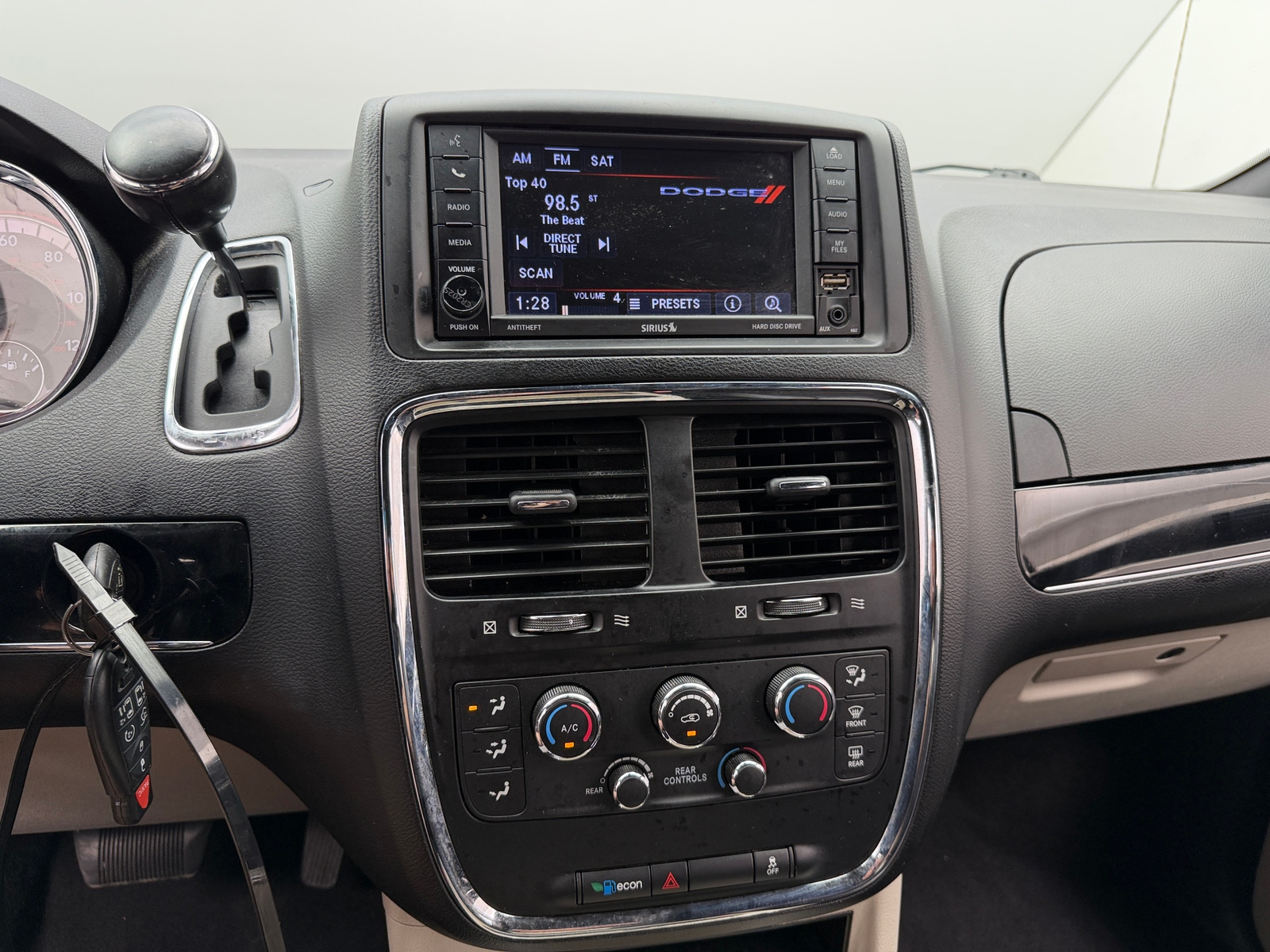 Thumbnail: 2020 Dodge Grand Caravan - 3