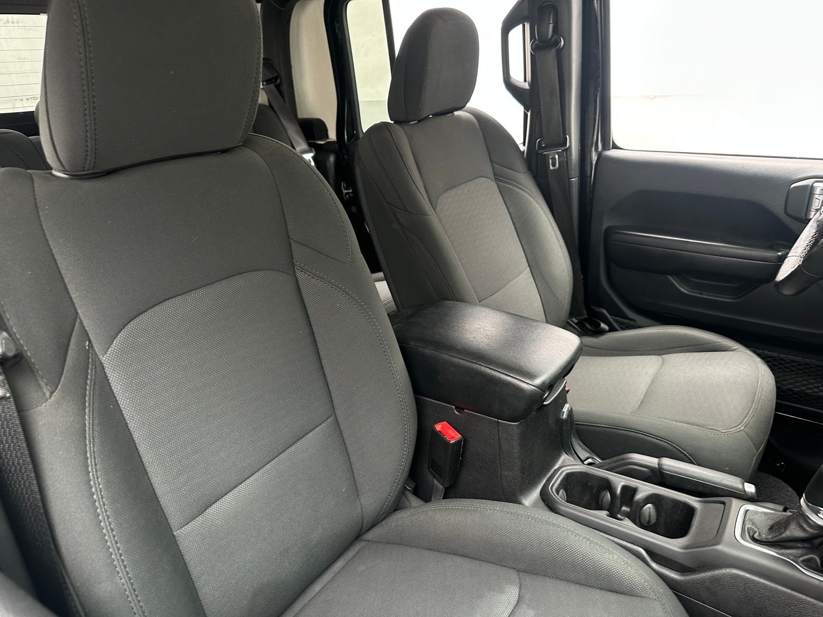 Thumbnail: 2020 Jeep Gladiator - 2