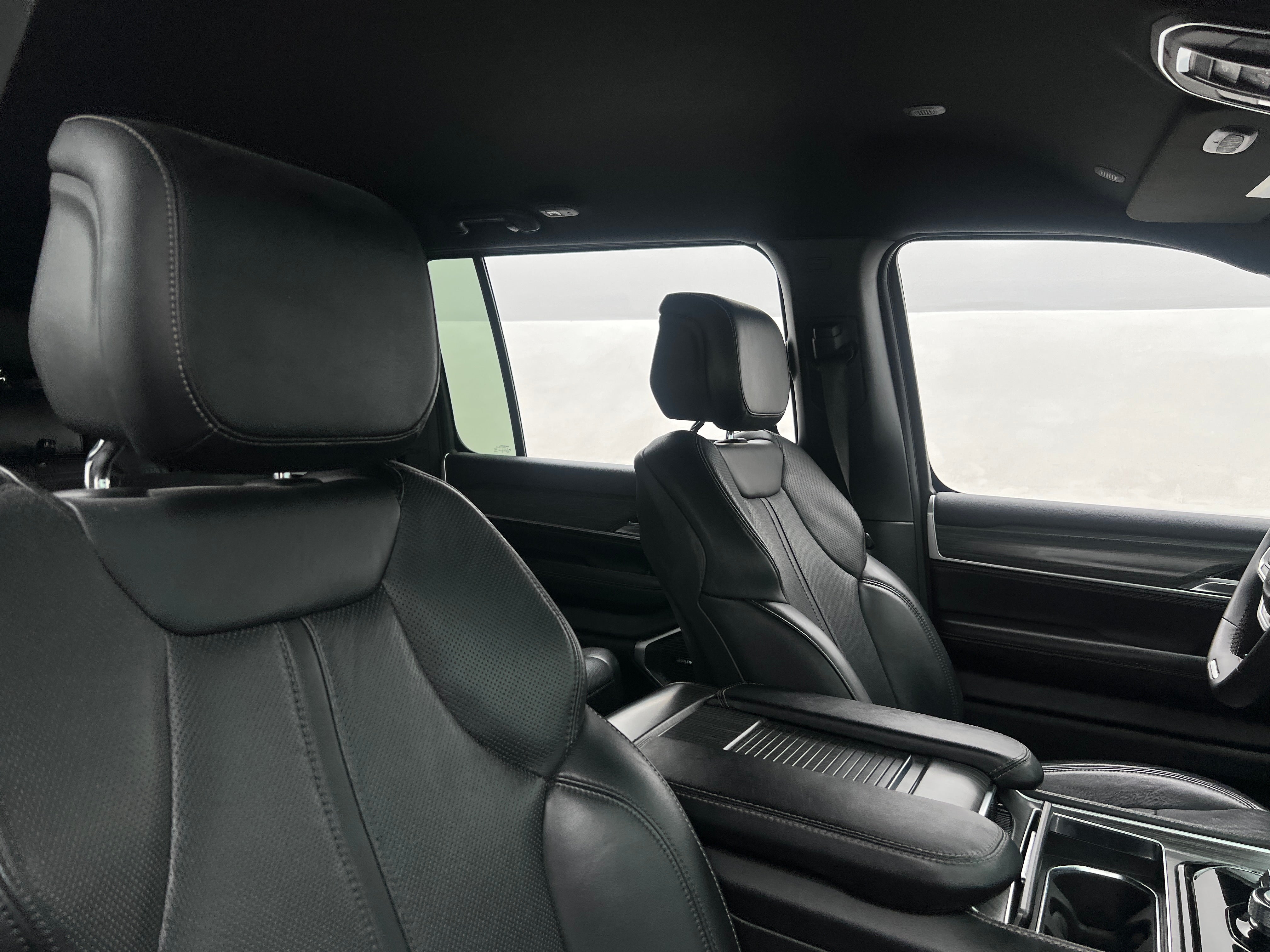 2023 Jeep Wagoneer L