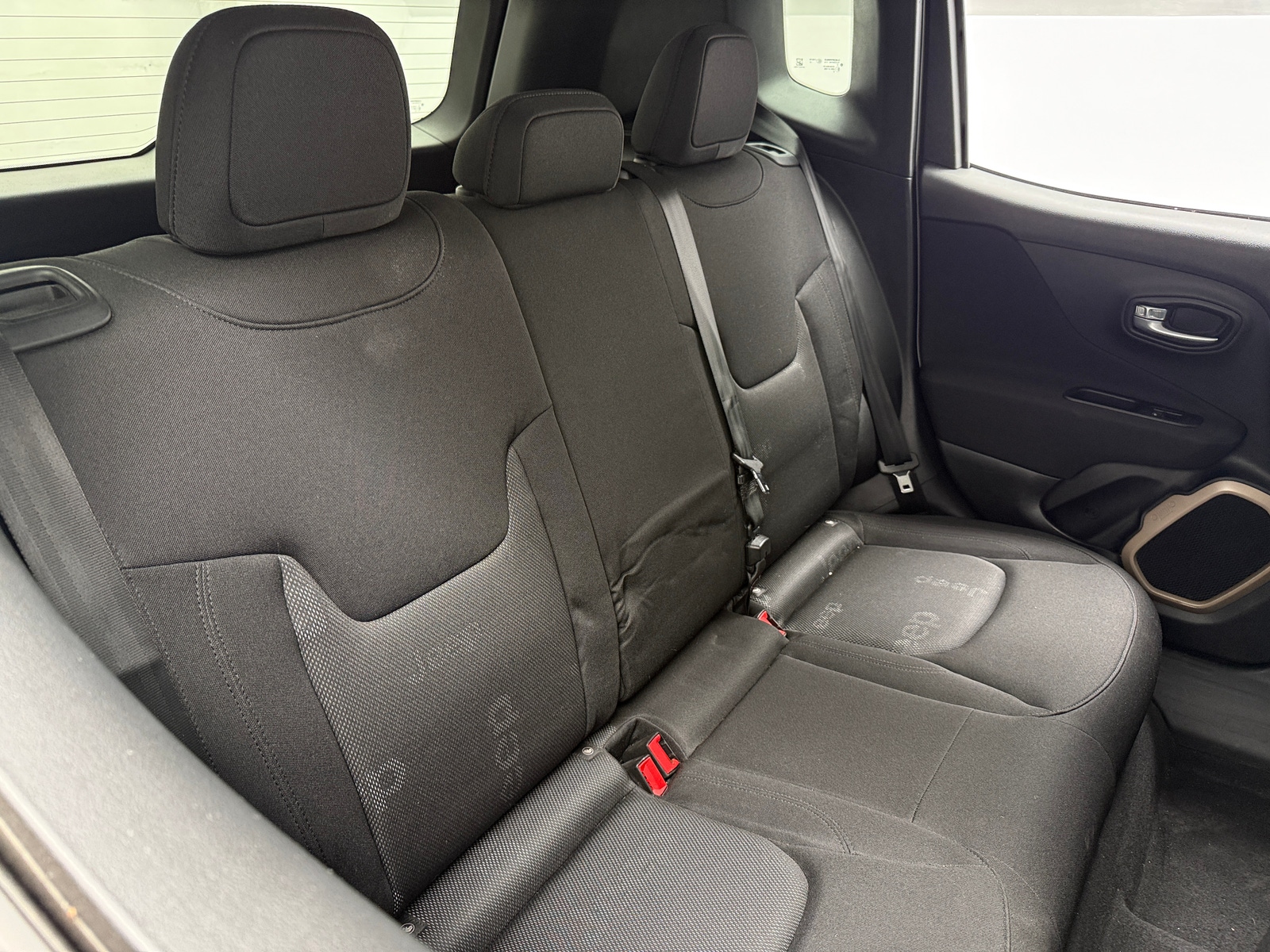 Thumbnail: 2016 Jeep Renegade - 6